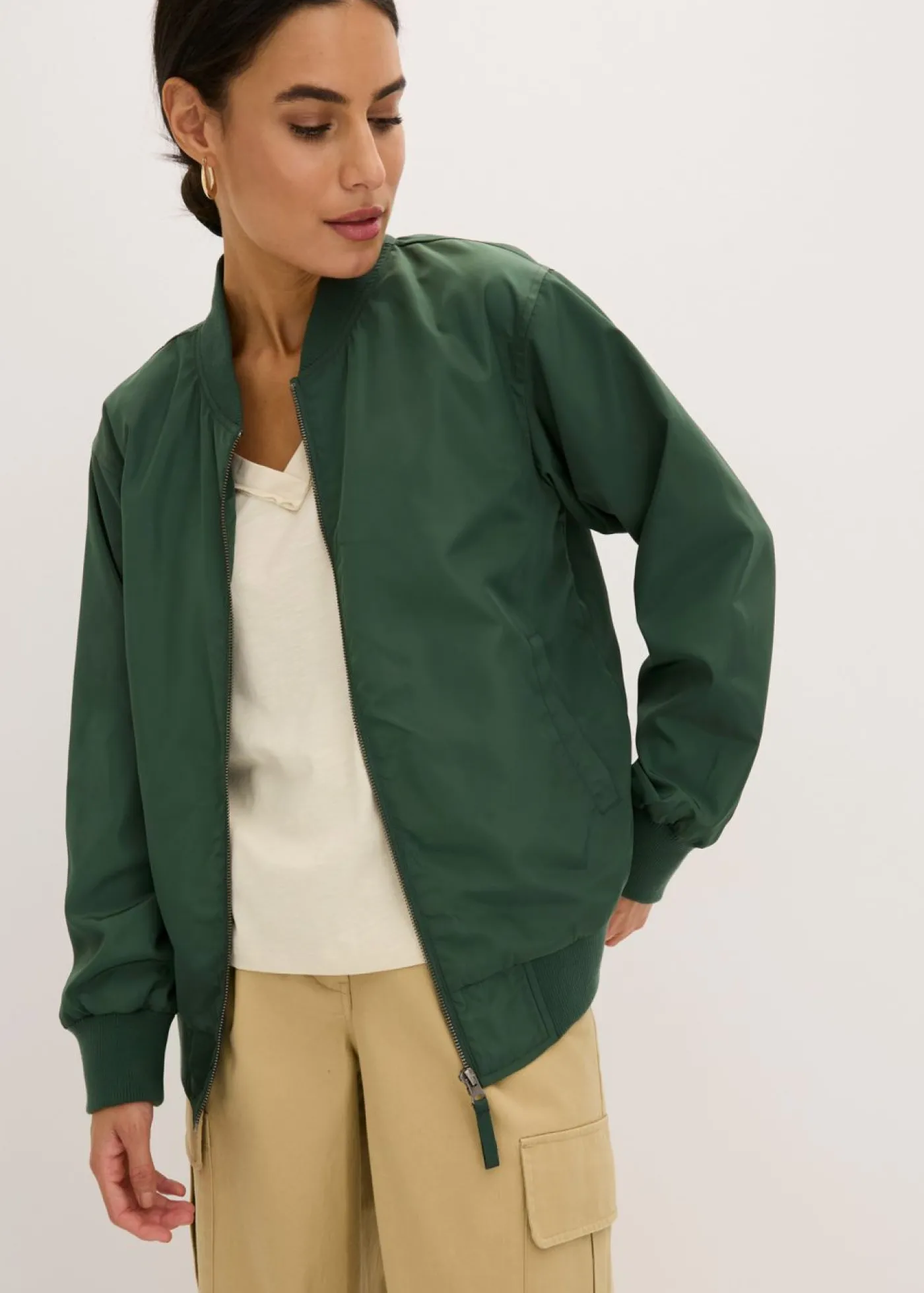 bonprix bonprix Cazadora verde sombra Outlet