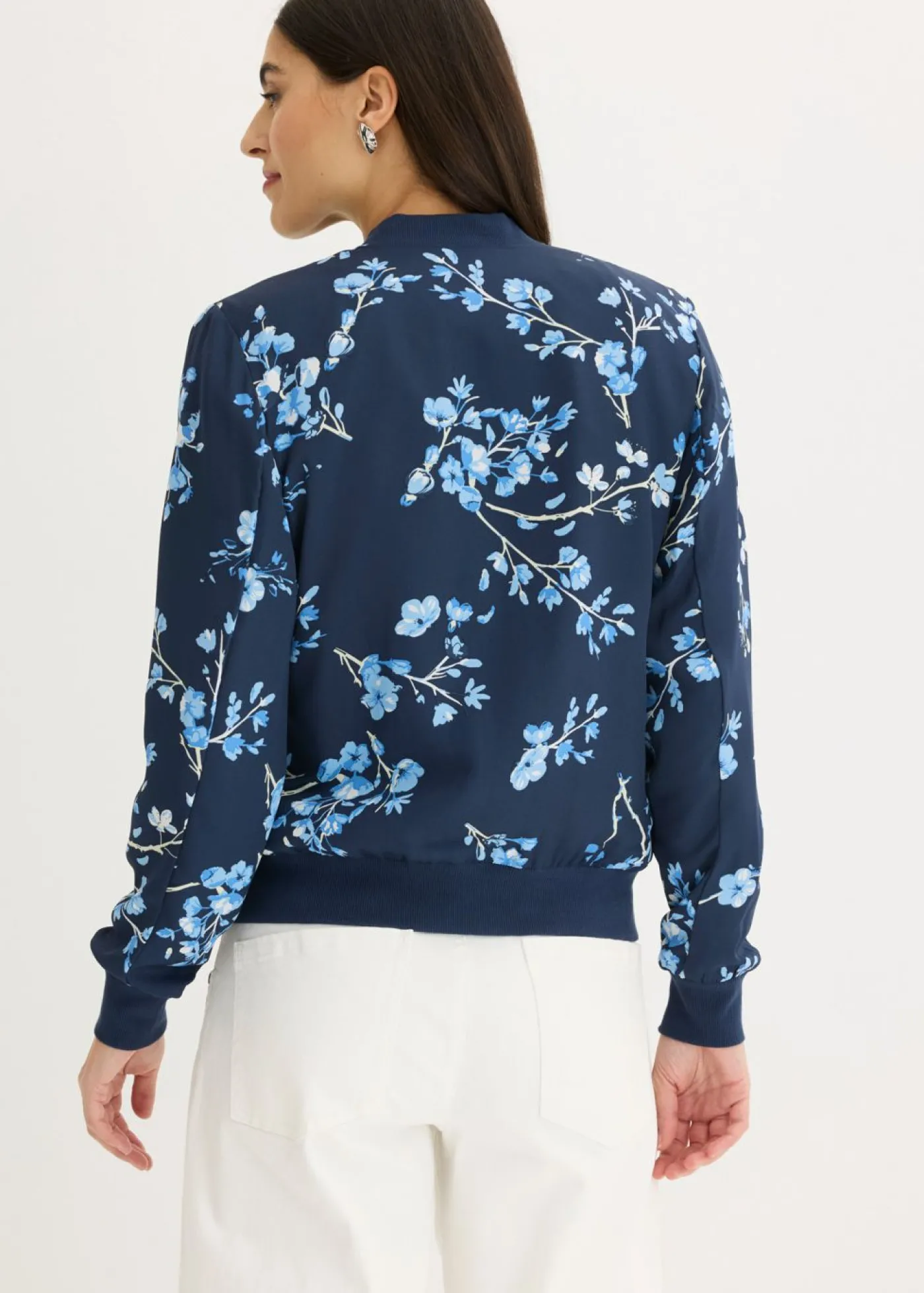 bonprix bonprix Cazadora corta Azul marino/azul claro de flores Sale