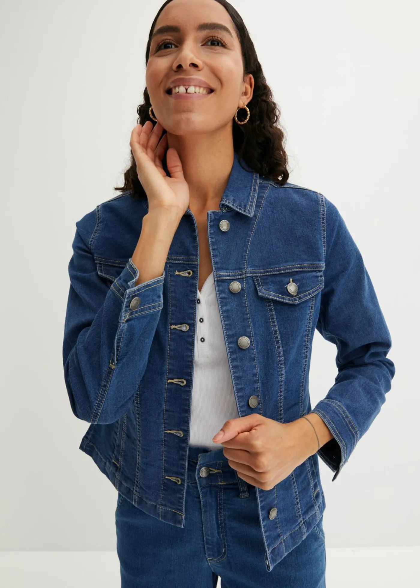 bonprix bonprix Cazadora vaquera Azul vaquero Discount