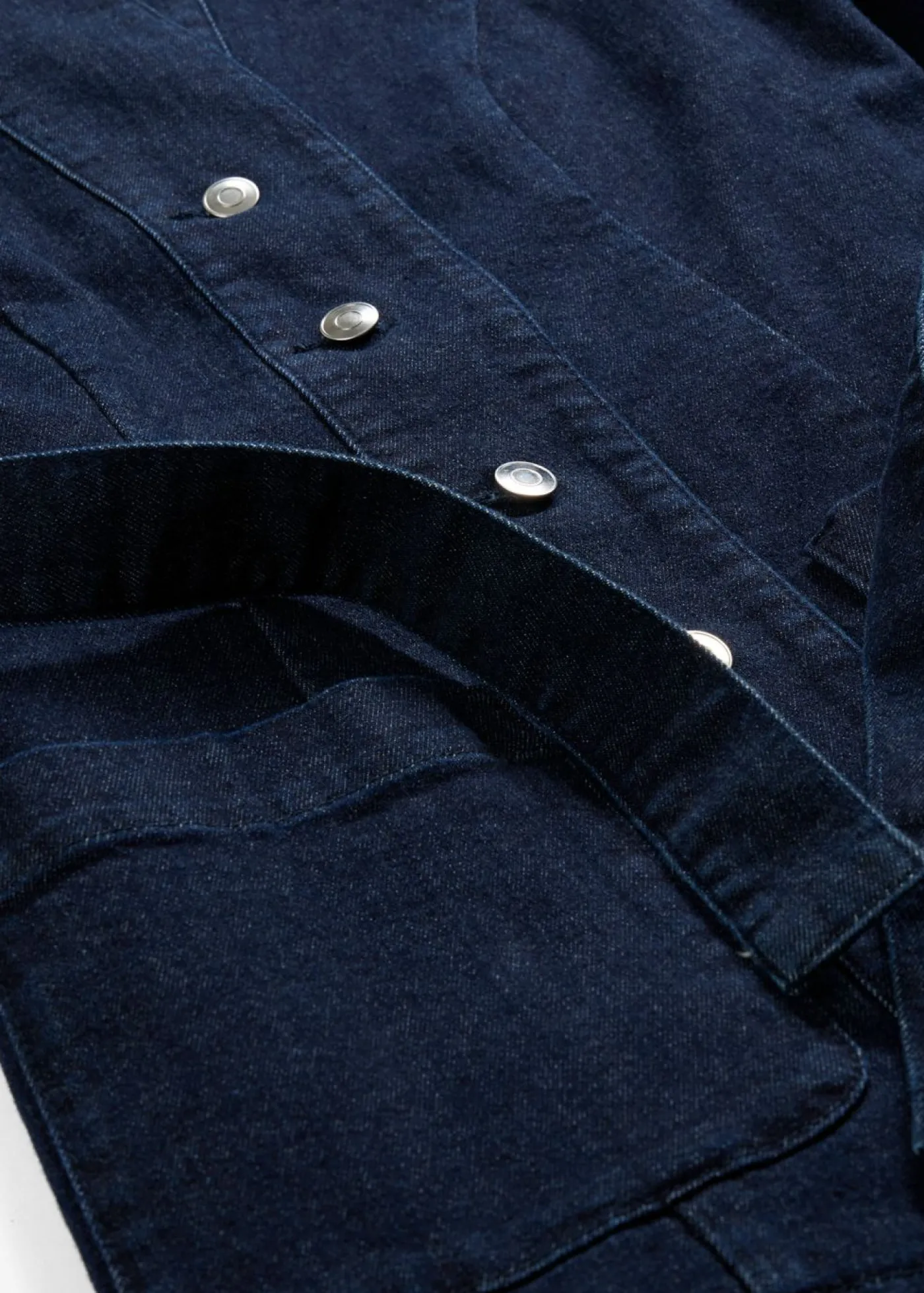 bonprix bonprix Cazadora vaquera de algodón con cinturón Azul oscuro denim Outlet