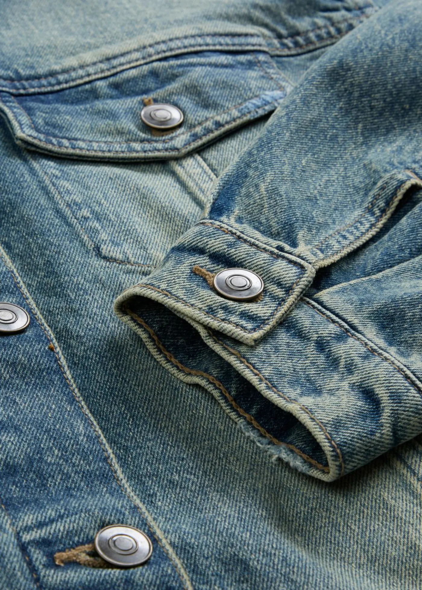 bonprix bonprix Cazadora vaquera holgada azul claro denim usado Hot