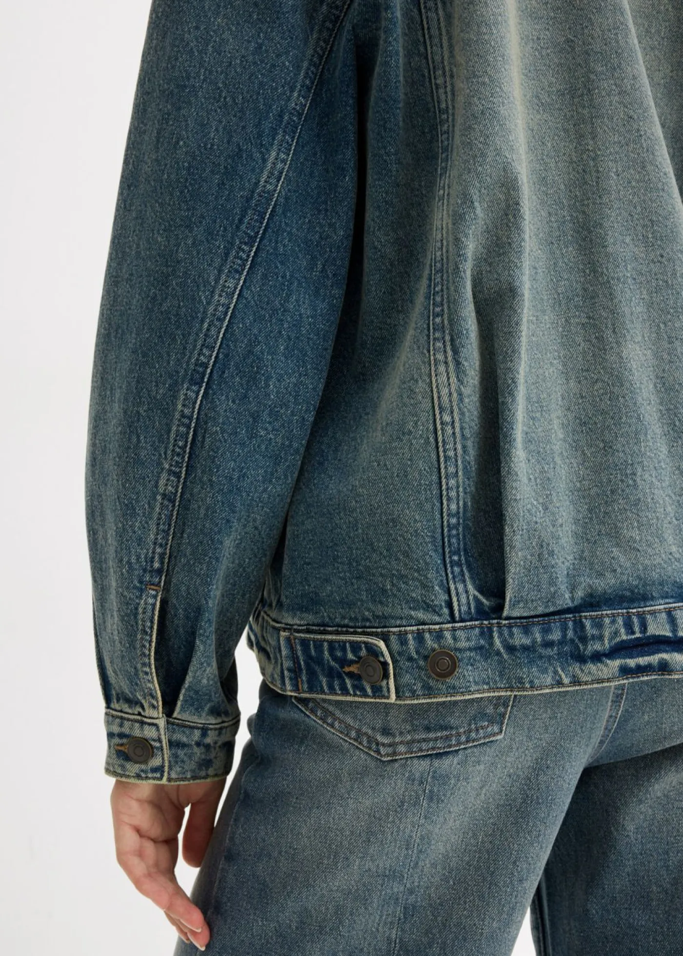bonprix bonprix Cazadora vaquera holgada azul claro denim usado Hot