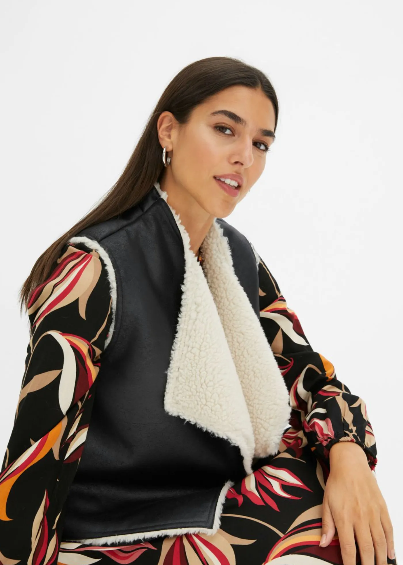 bonprix bonprix Chaleco de borrego sintético Negro Online