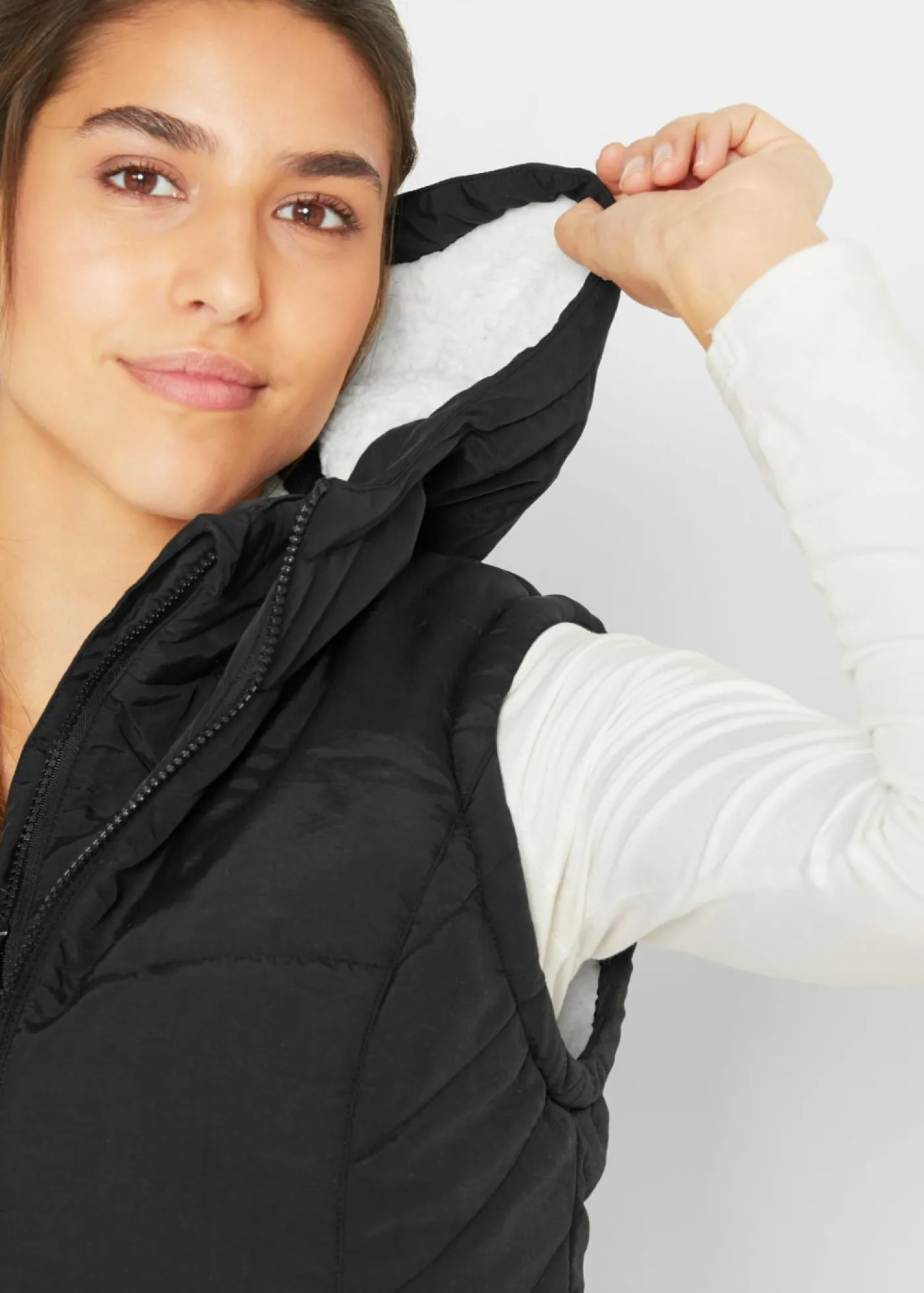 bonprix bonprix Chaleco guateado con forro polar Negro Clearance