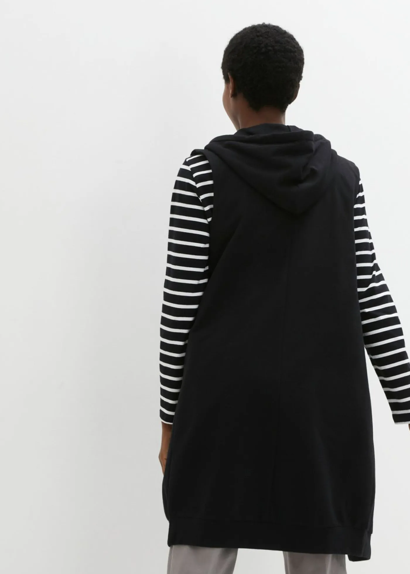bonprix bonprix Chaleco largo tipo sudadera con capucha de mezcla de algodón Negro New
