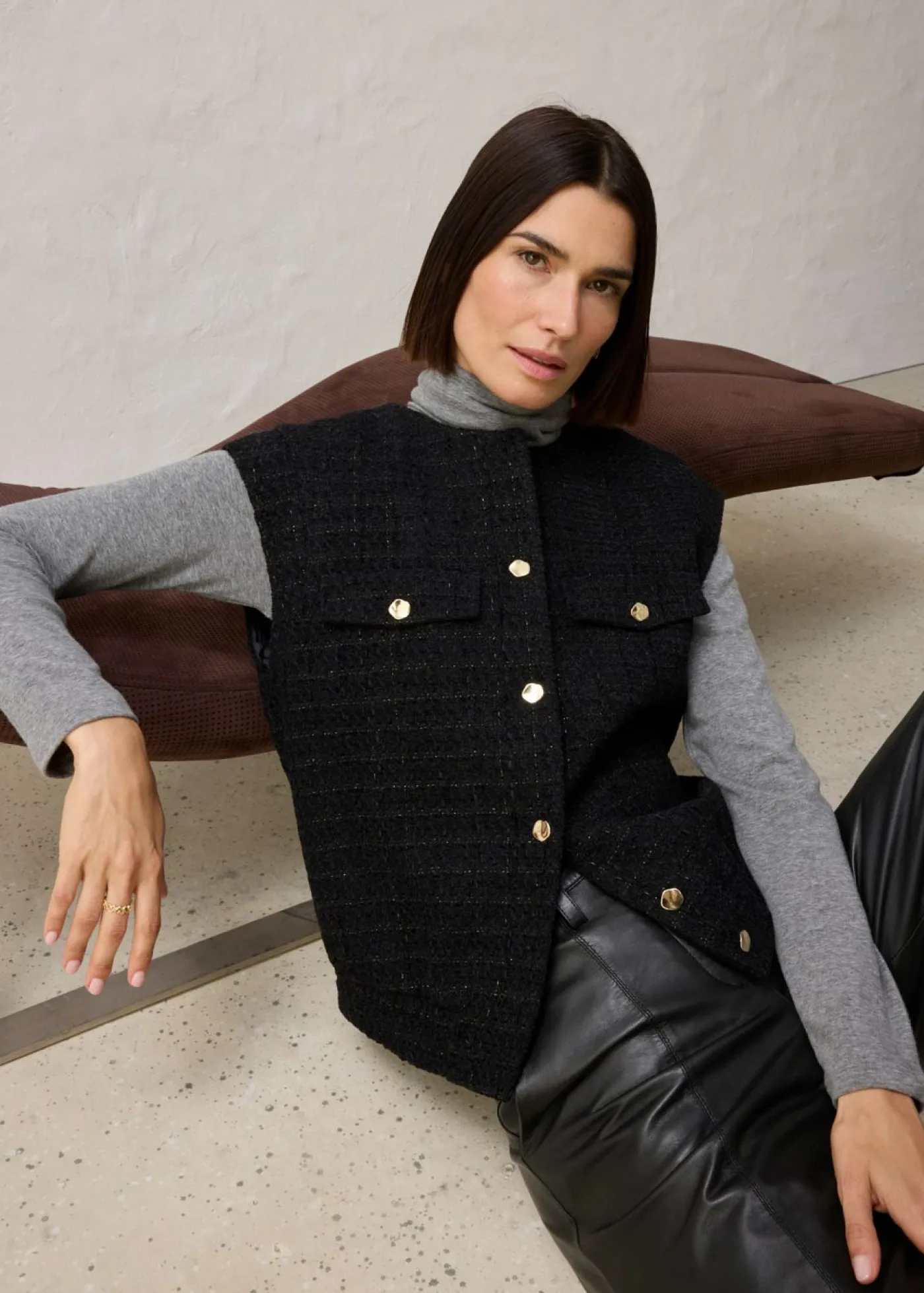 bonprix bonprix Chaleco tipo americana con contenido de lana Negro Discount