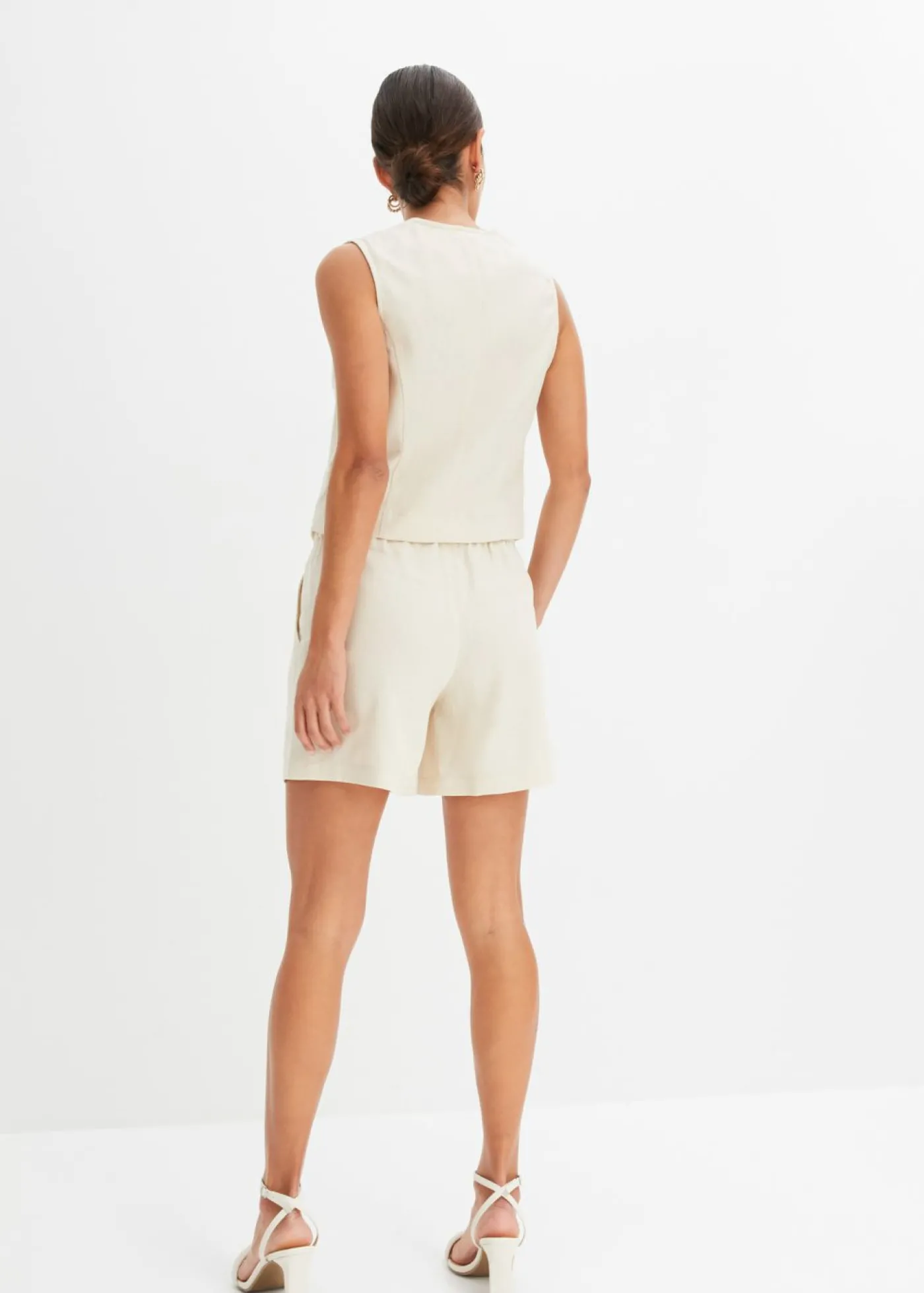 bonprix bonprix Chaleco y pantalón corto de mezcla de lino Beige-arena Outlet