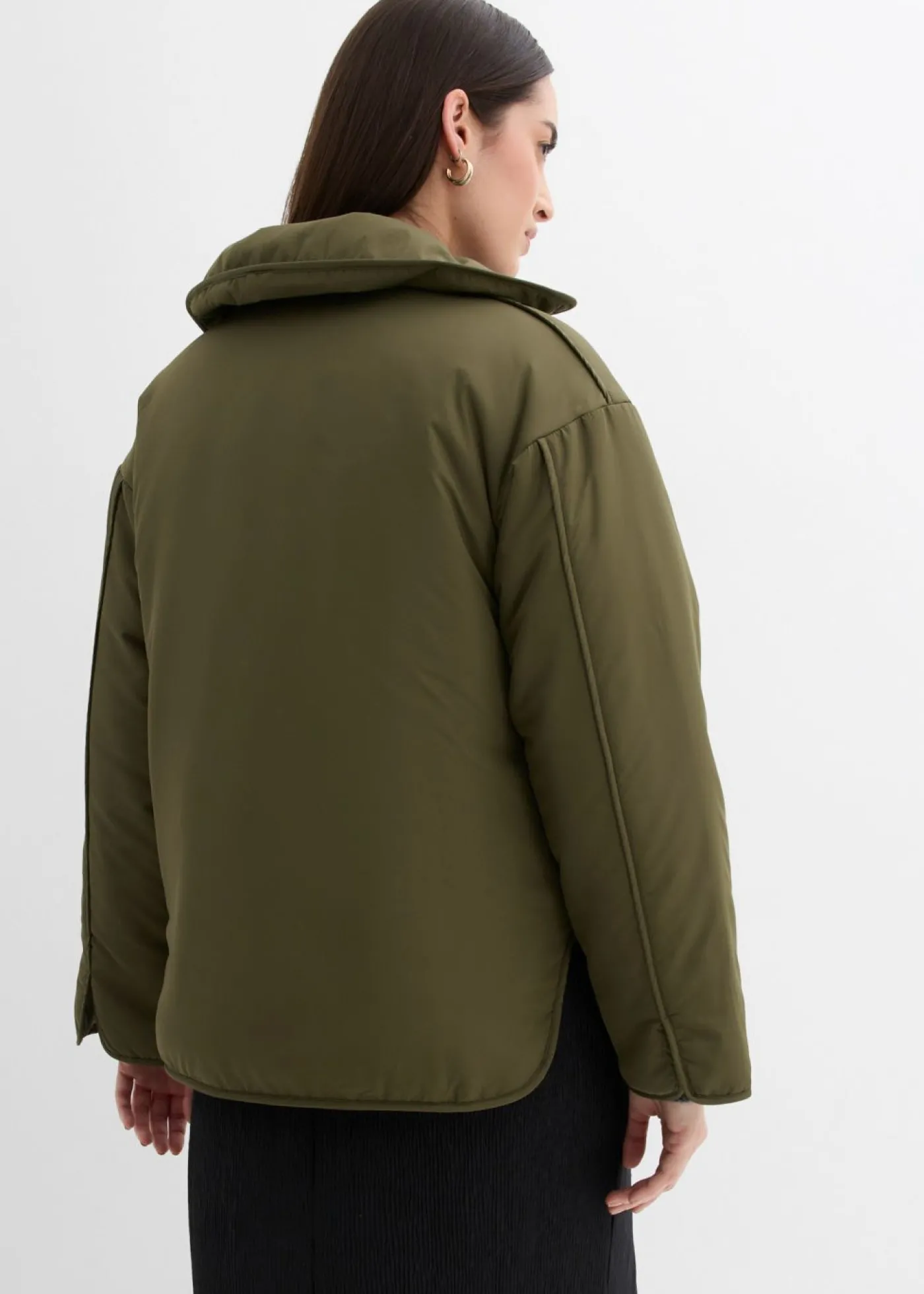 bonprix bonprix Chaqueta acolchada Verde oliva oscuro Clearance