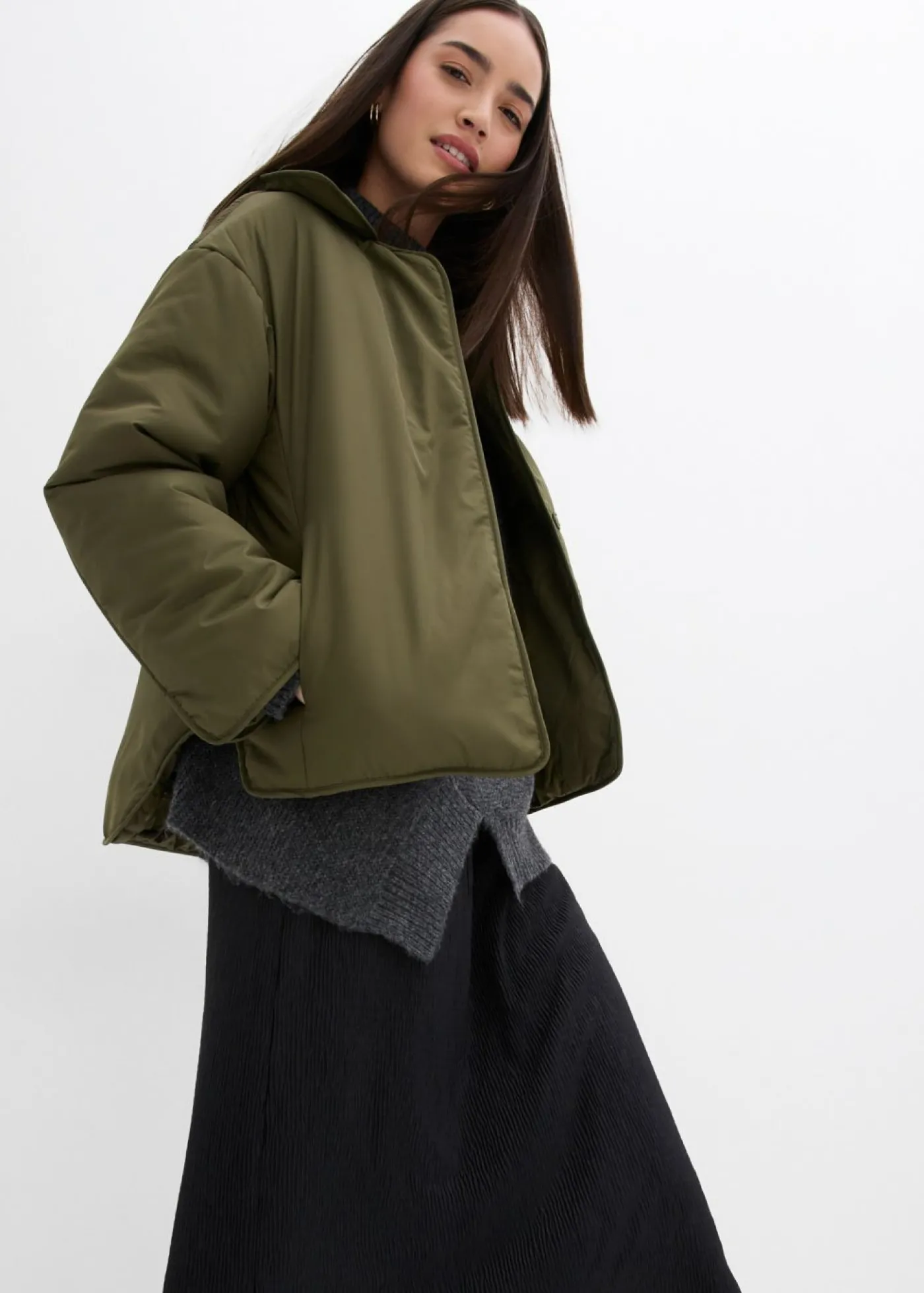 bonprix bonprix Chaqueta acolchada Verde oliva oscuro Clearance