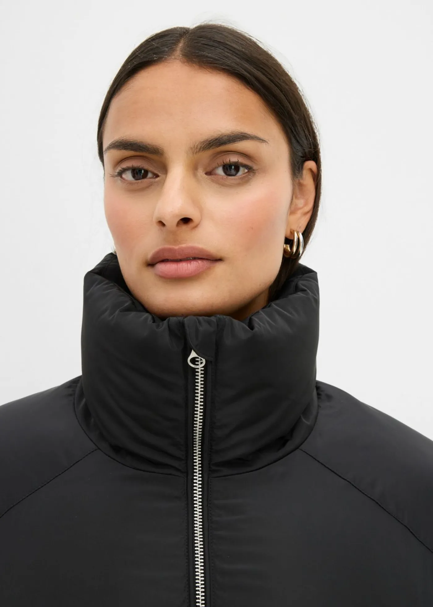 bonprix bonprix Chaqueta acolchada Negro Hot