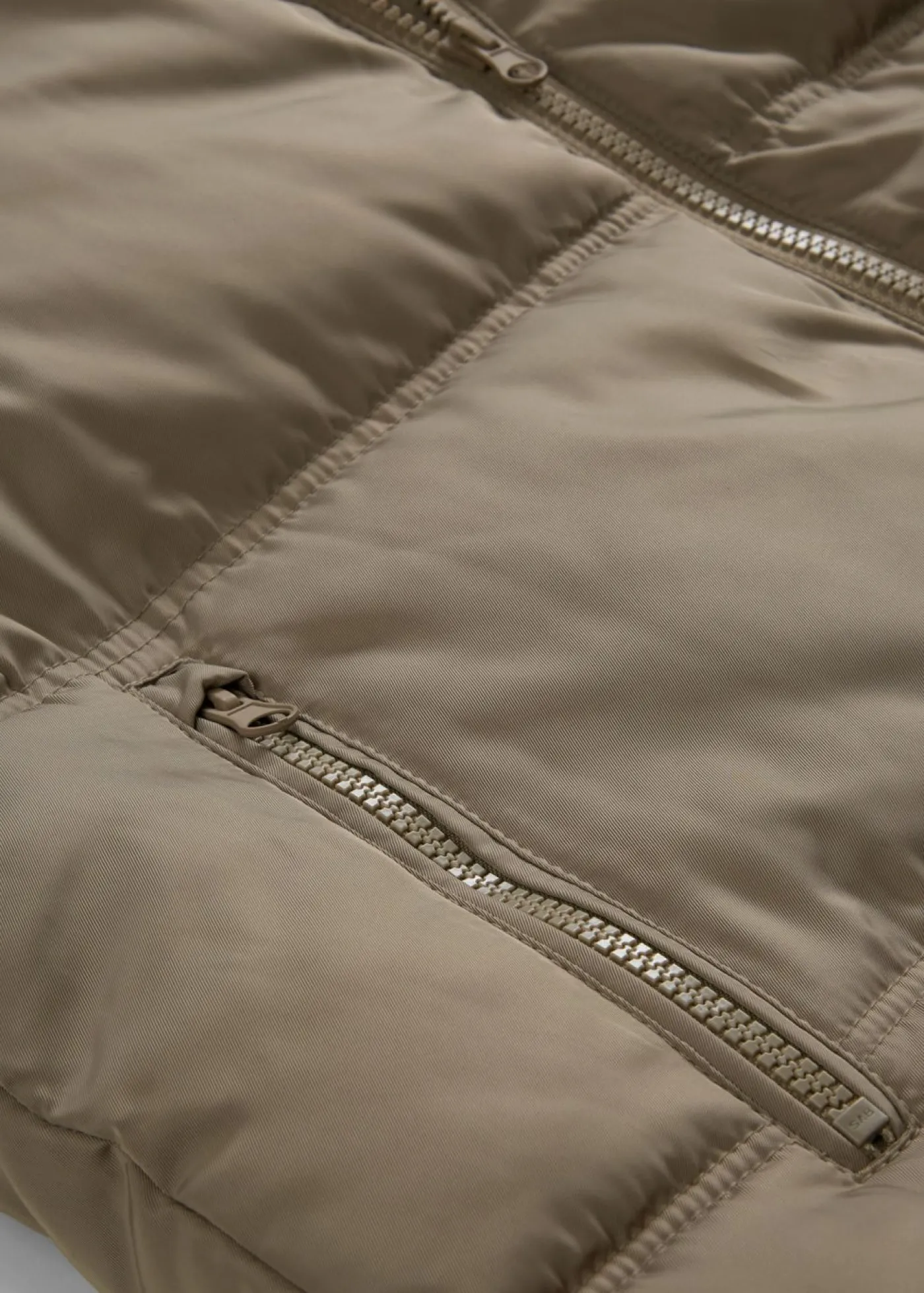 bonprix bonprix Chaqueta acolchada con corte holgado Verde oliva claro Sale