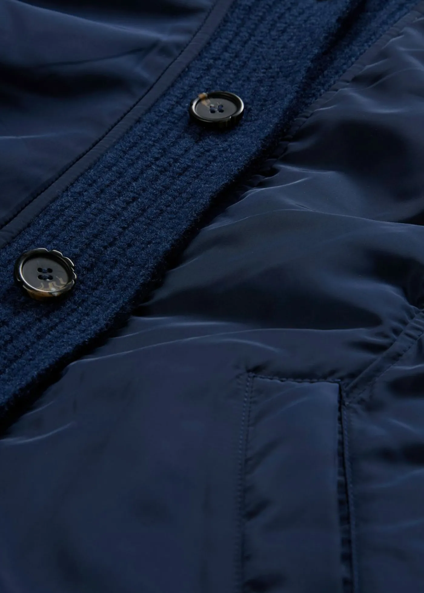 bonprix bonprix Chaqueta acolchada con puños de punto Azul marino Best