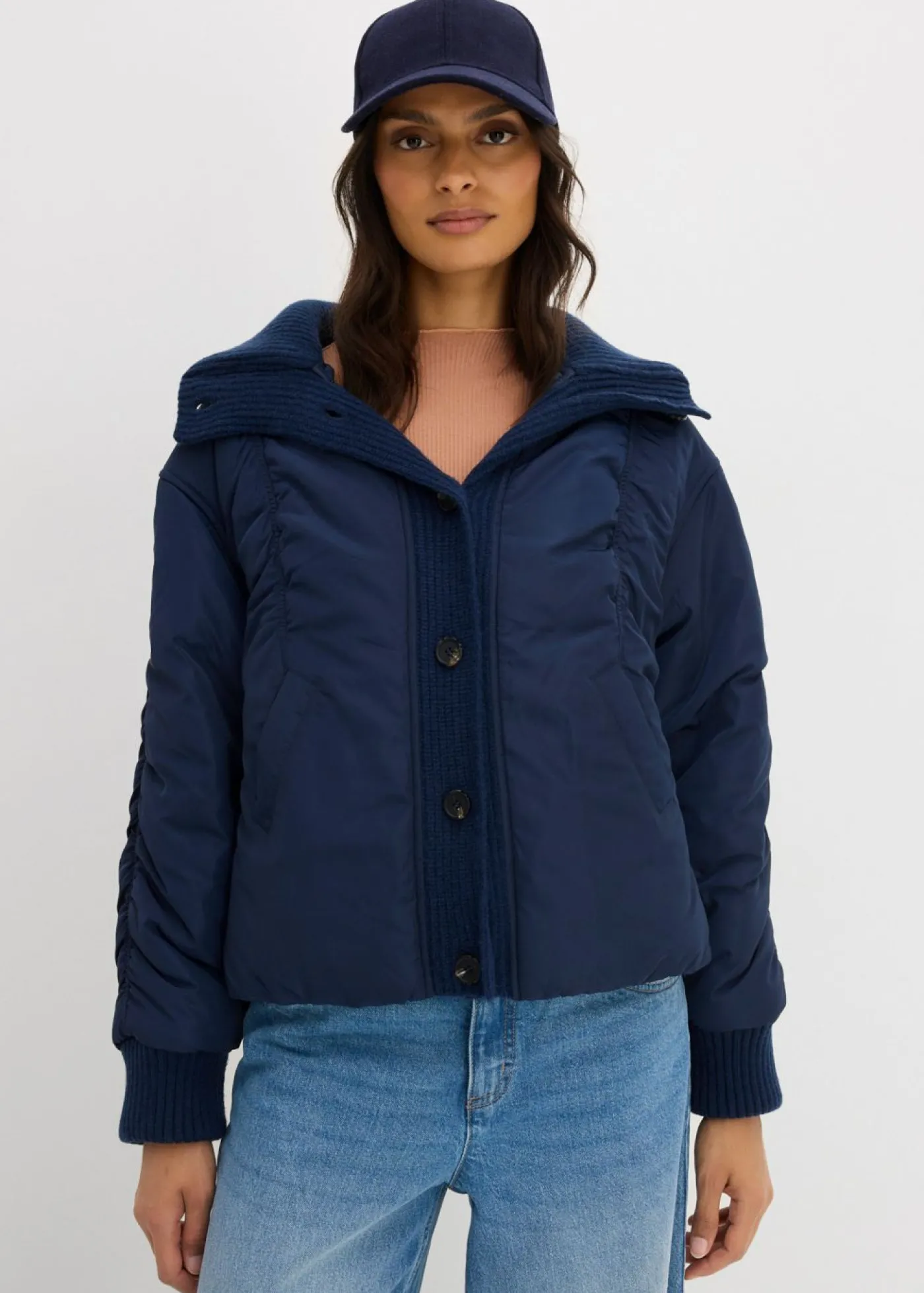 bonprix bonprix Chaqueta acolchada con puños de punto Azul marino Best