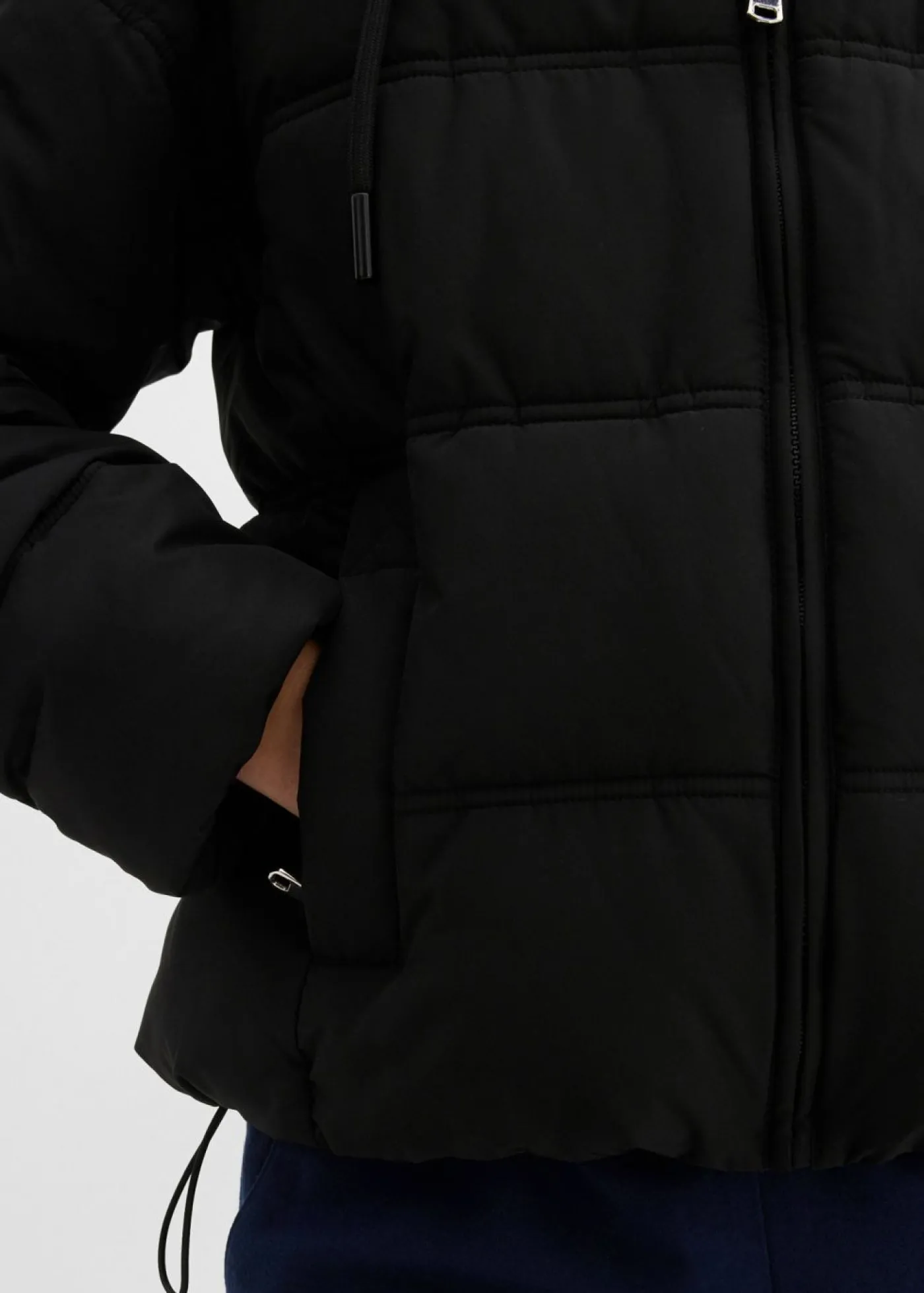 bonprix bonprix Chaqueta acolchada corta Negro Hot
