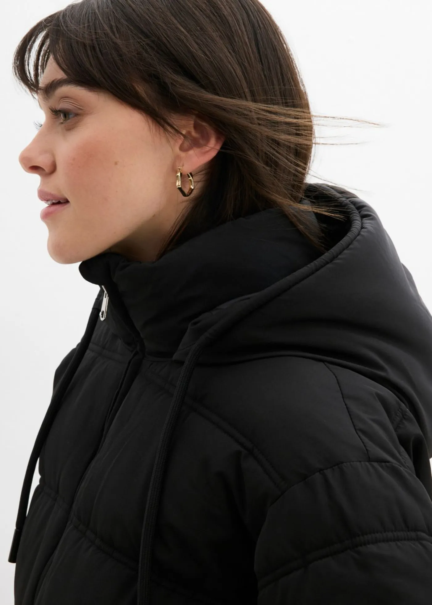 bonprix bonprix Chaqueta acolchada corta Negro Hot