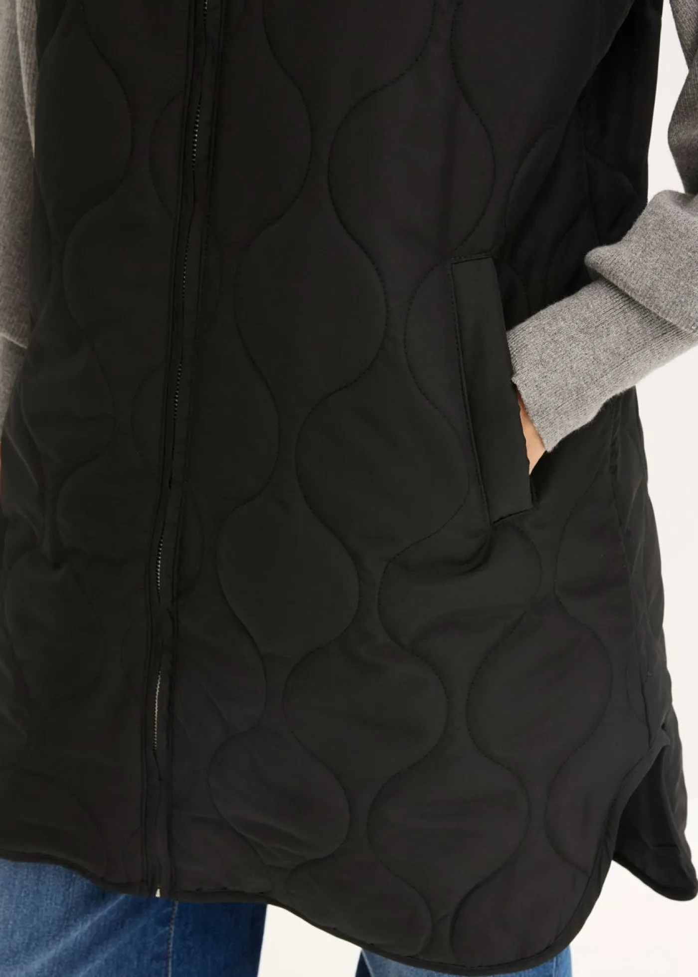 bonprix bonprix Chaqueta acolchada ultraligera Negro Sale
