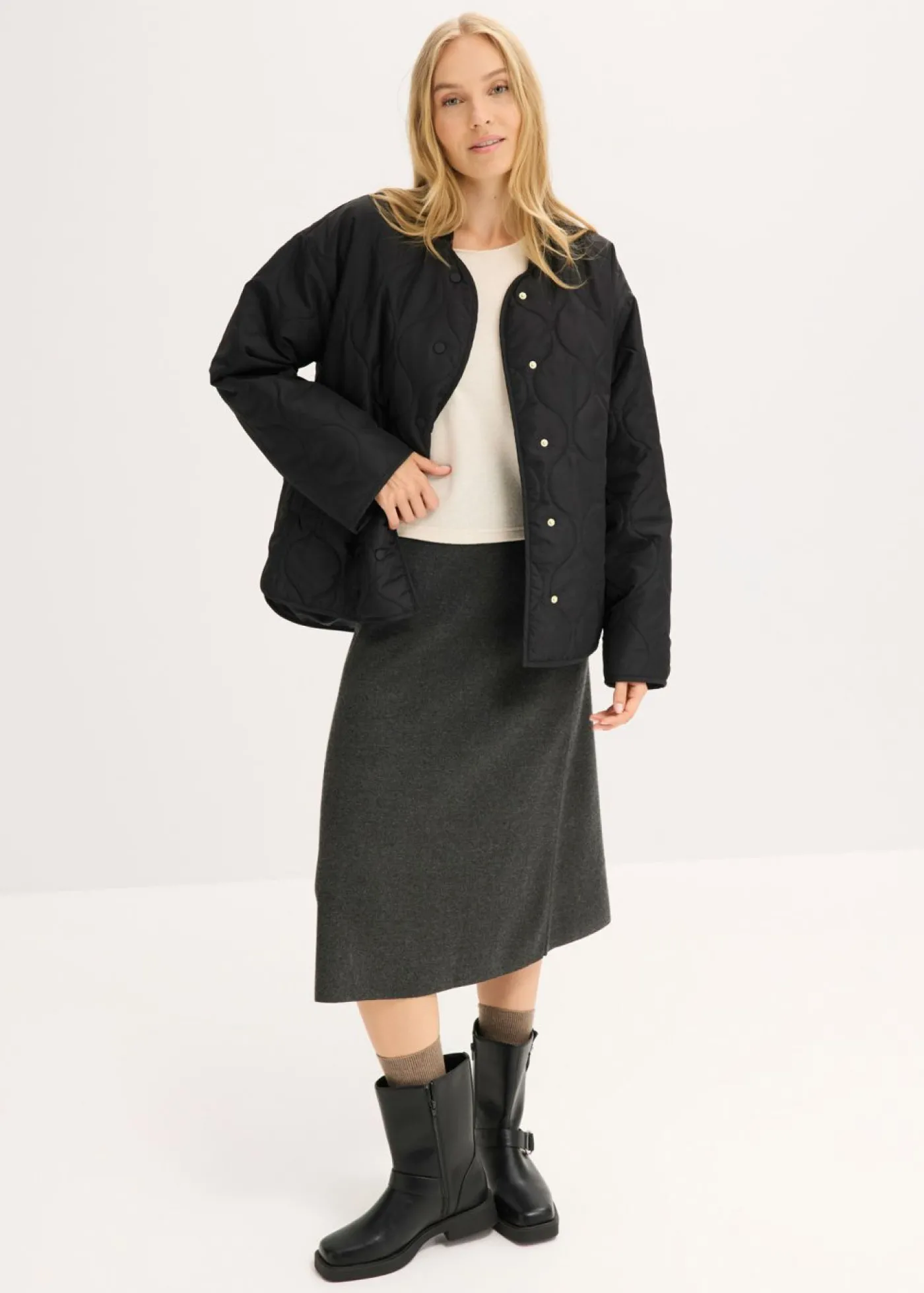 bonprix bonprix Chaqueta acolchada ultraligera con corte holgado Negro Best
