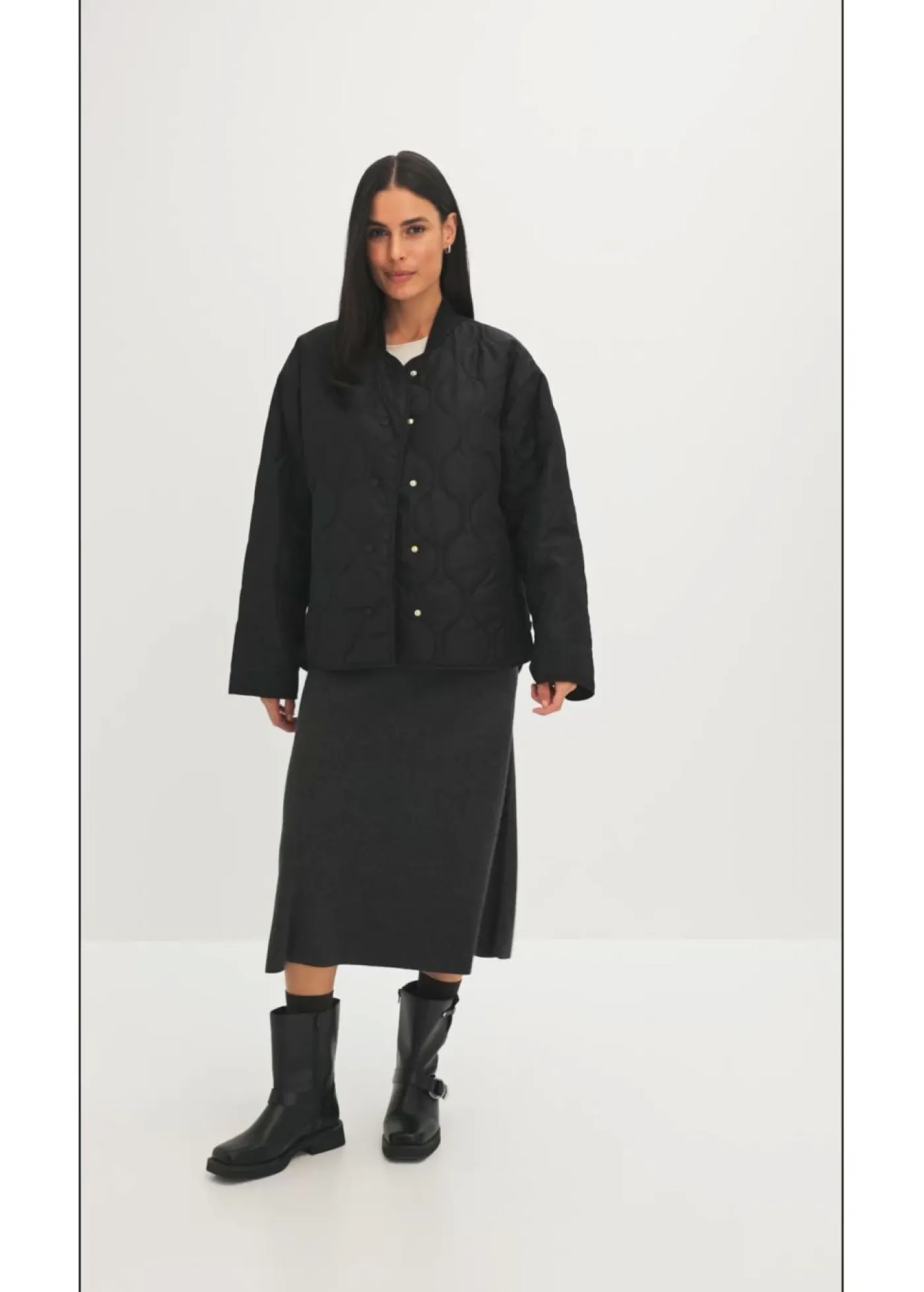 bonprix bonprix Chaqueta acolchada ultraligera con corte holgado Negro Best