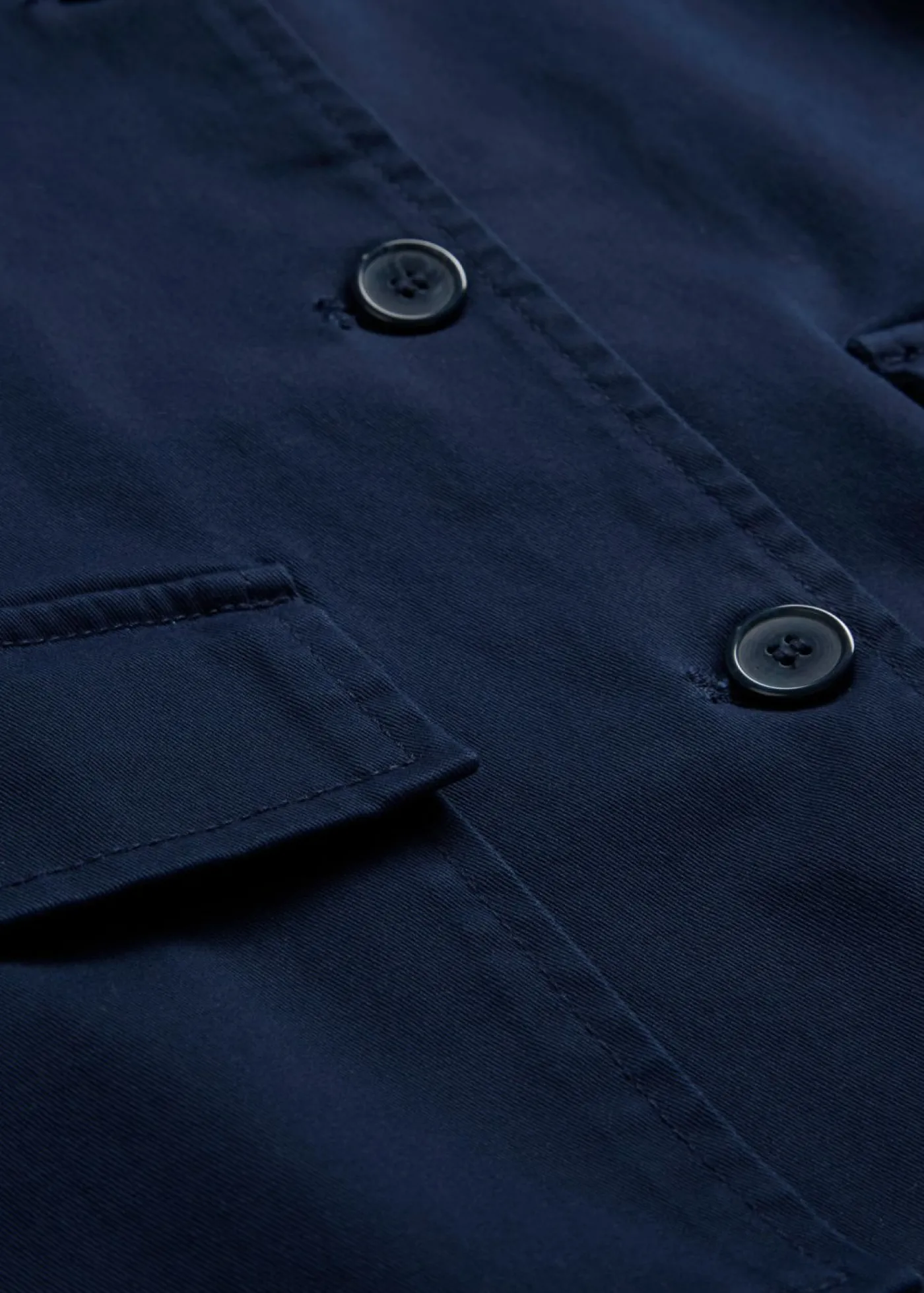 bonprix bonprix Chaqueta corta de entretiempo de mezcla de algodón orgánico elástico Azul marino New