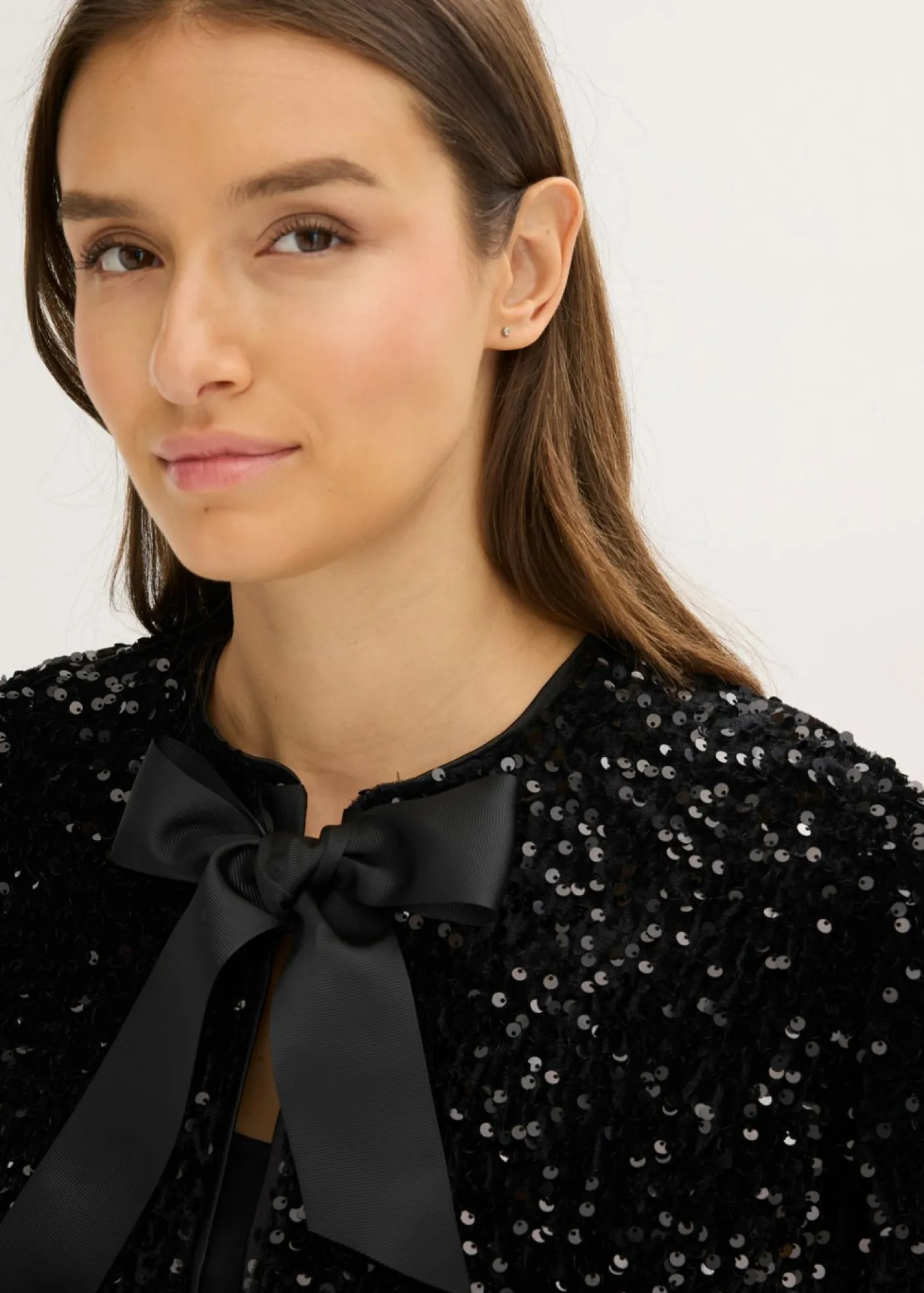 bonprix bonprix Chaqueta corta de lentejuelas Negro
