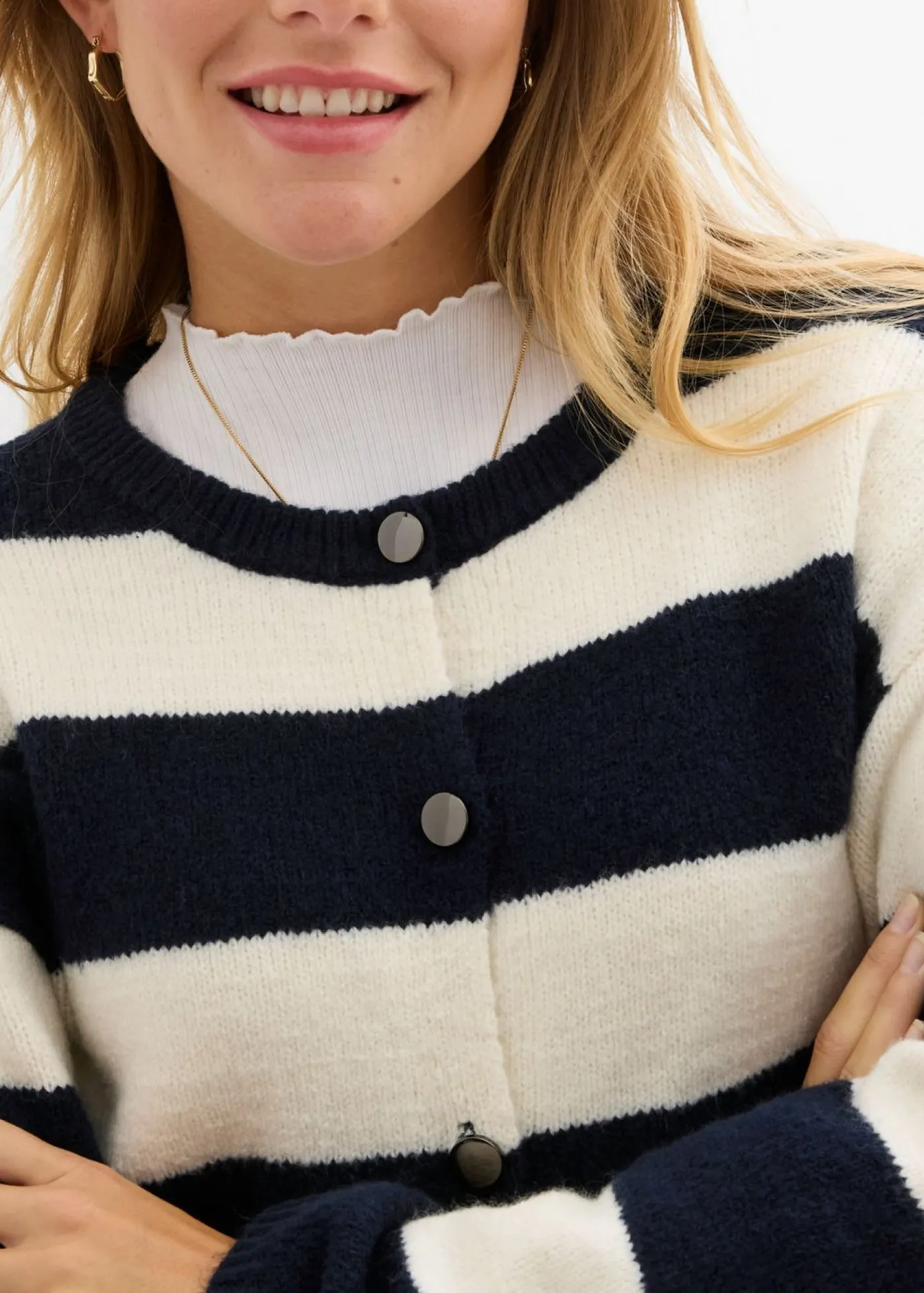 bonprix bonprix Chaqueta corta de punto fino blanco lana-azul marino rayas horizontales Clearance