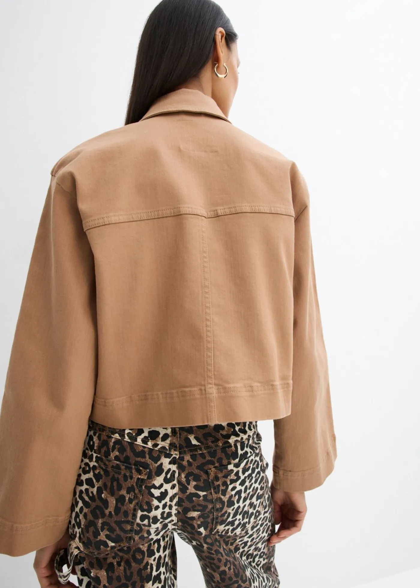 bonprix bonprix Chaqueta corta de sarga Camel New