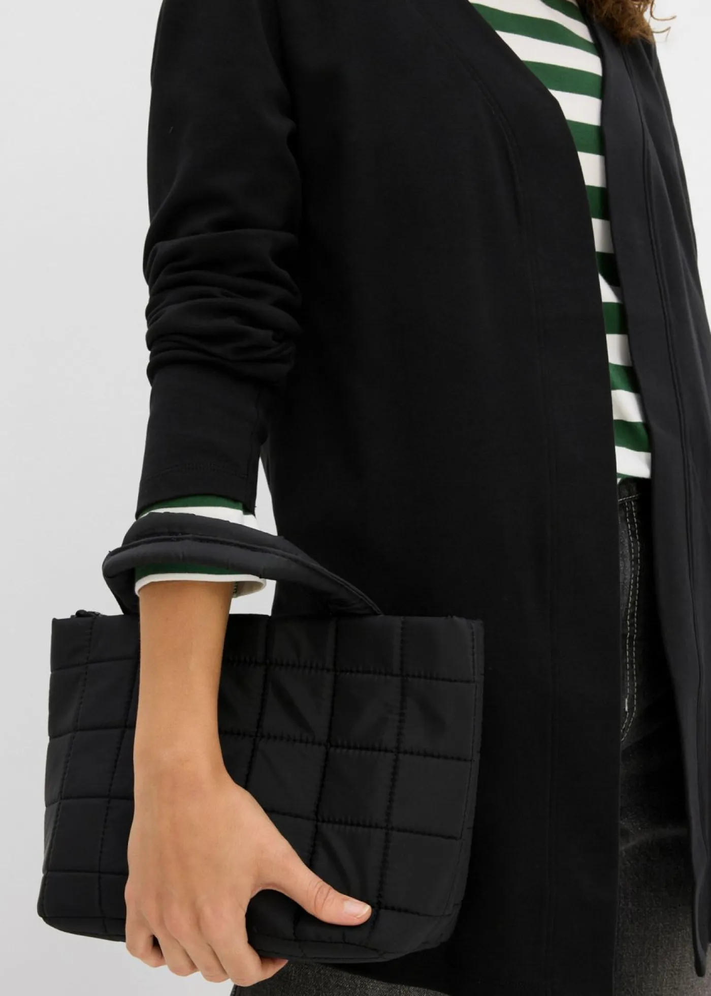 bonprix bonprix Chaqueta de algodón orgánico puro Negro Hot
