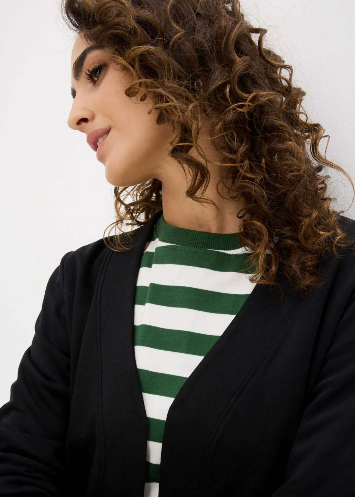 bonprix bonprix Chaqueta de algodón orgánico puro Negro Hot