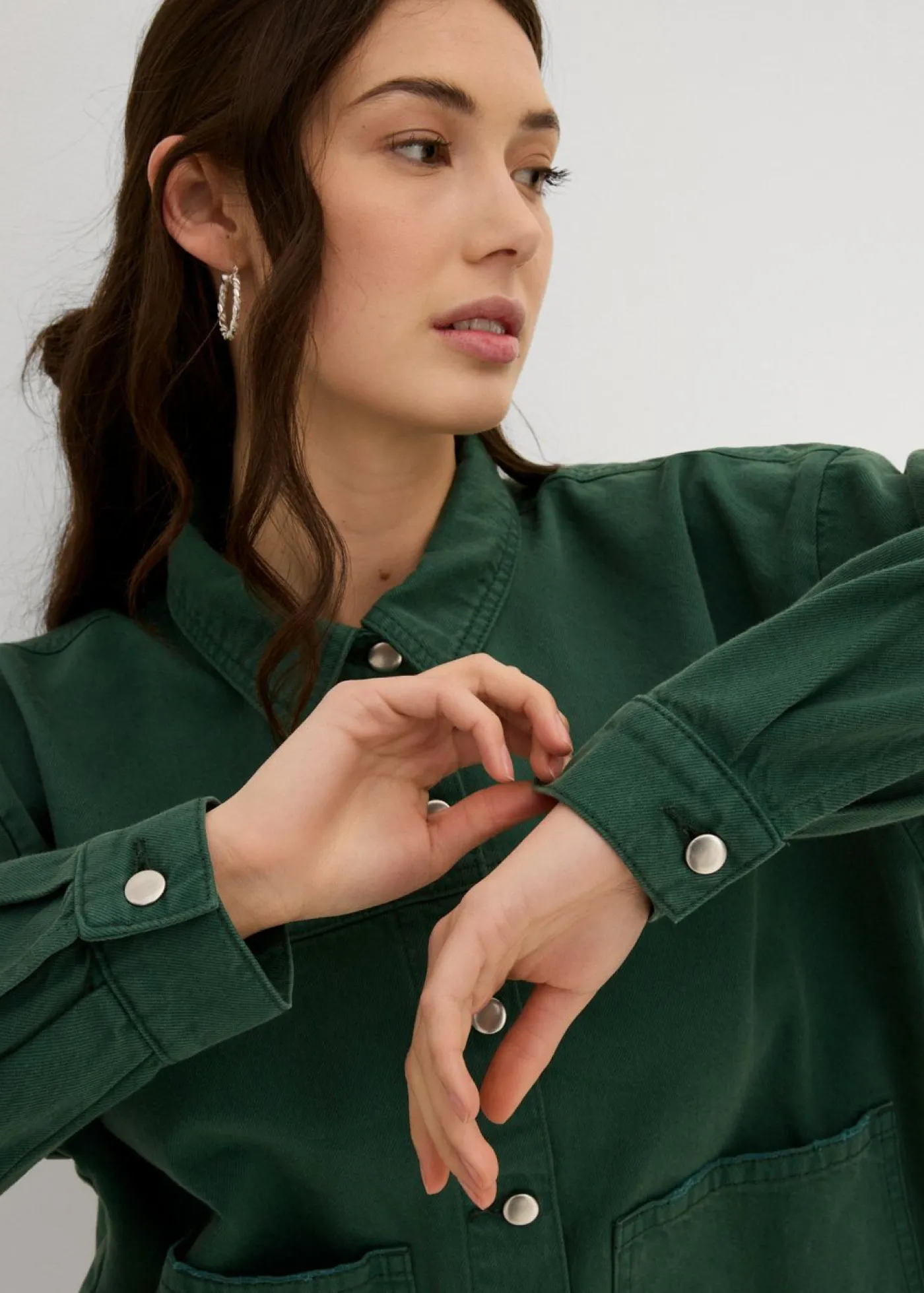 bonprix bonprix Chaqueta de algodón puro verde sombra New