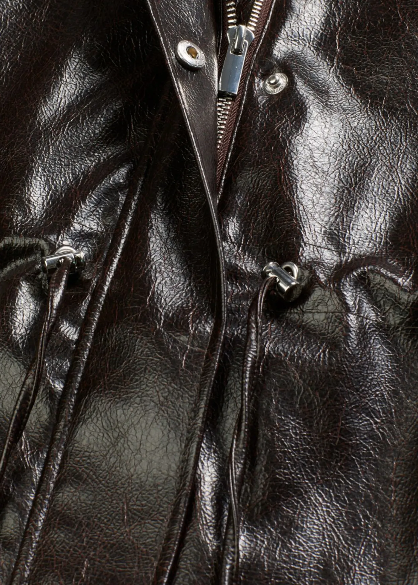 bonprix bonprix Chaqueta de charol sintético Marrón oscuro Online
