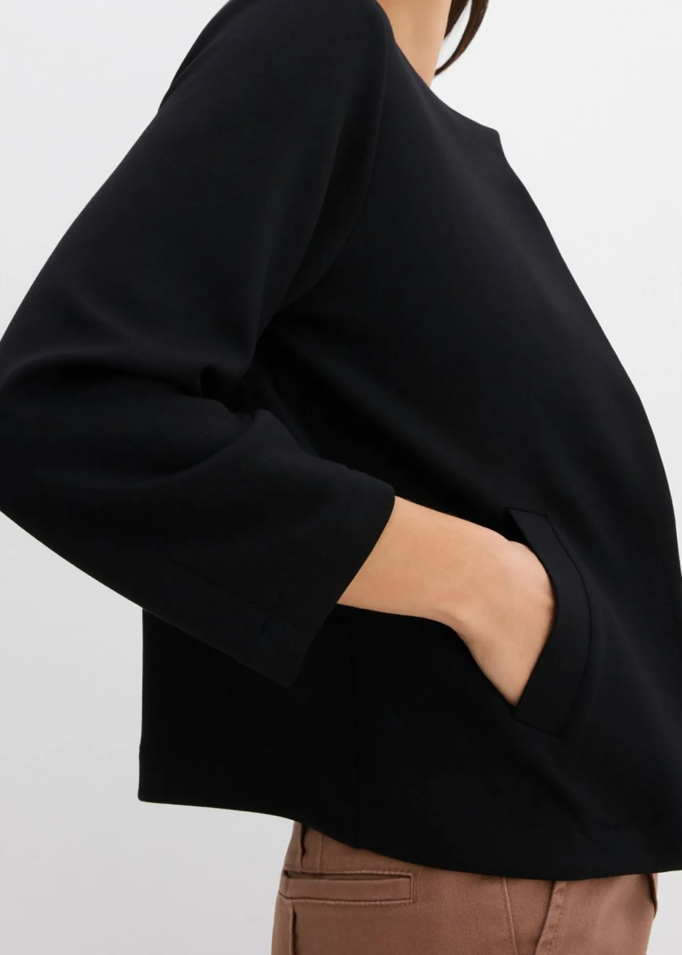 bonprix bonprix Chaqueta de chándal Negro Clearance