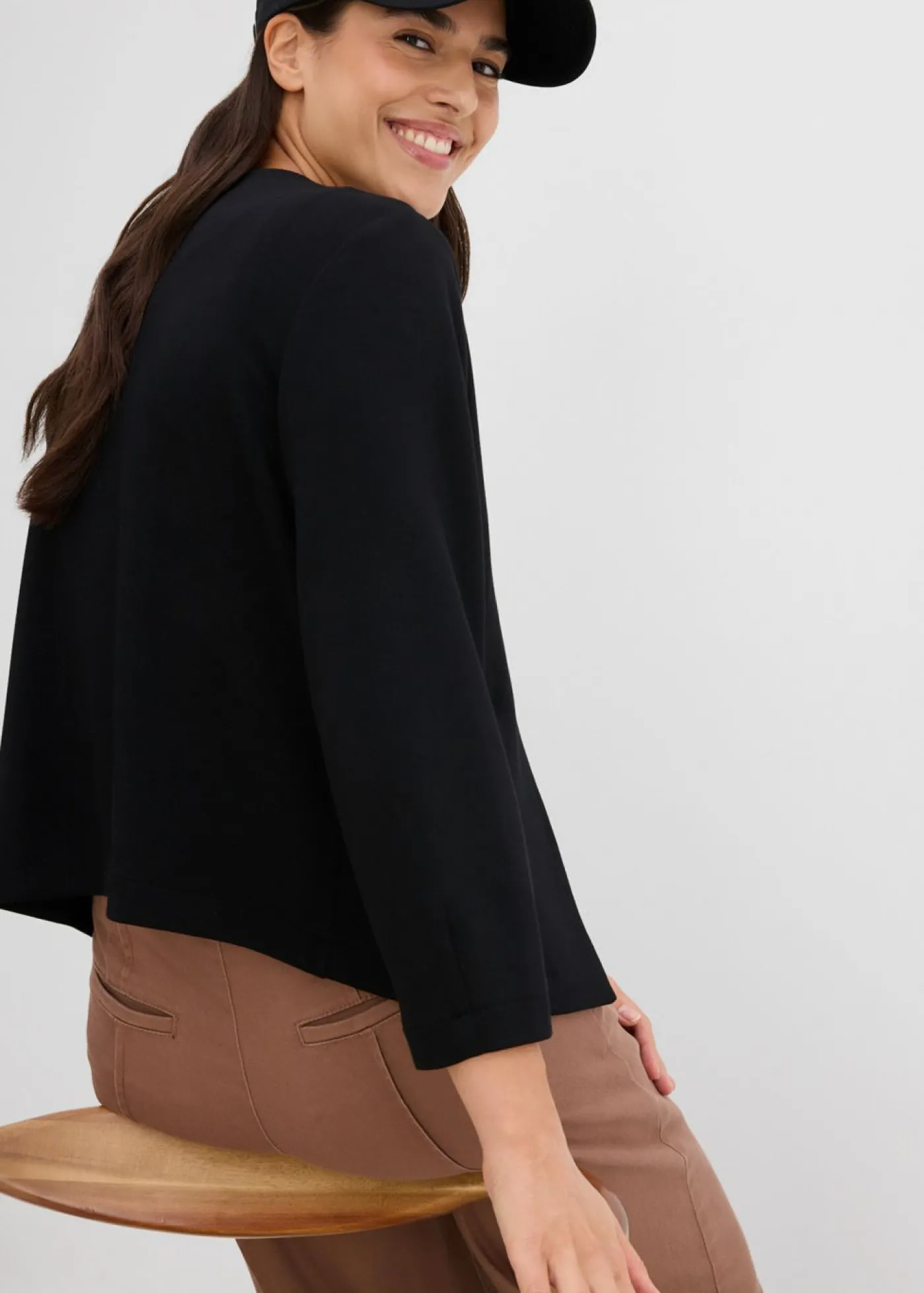 bonprix bonprix Chaqueta de chándal Negro Clearance