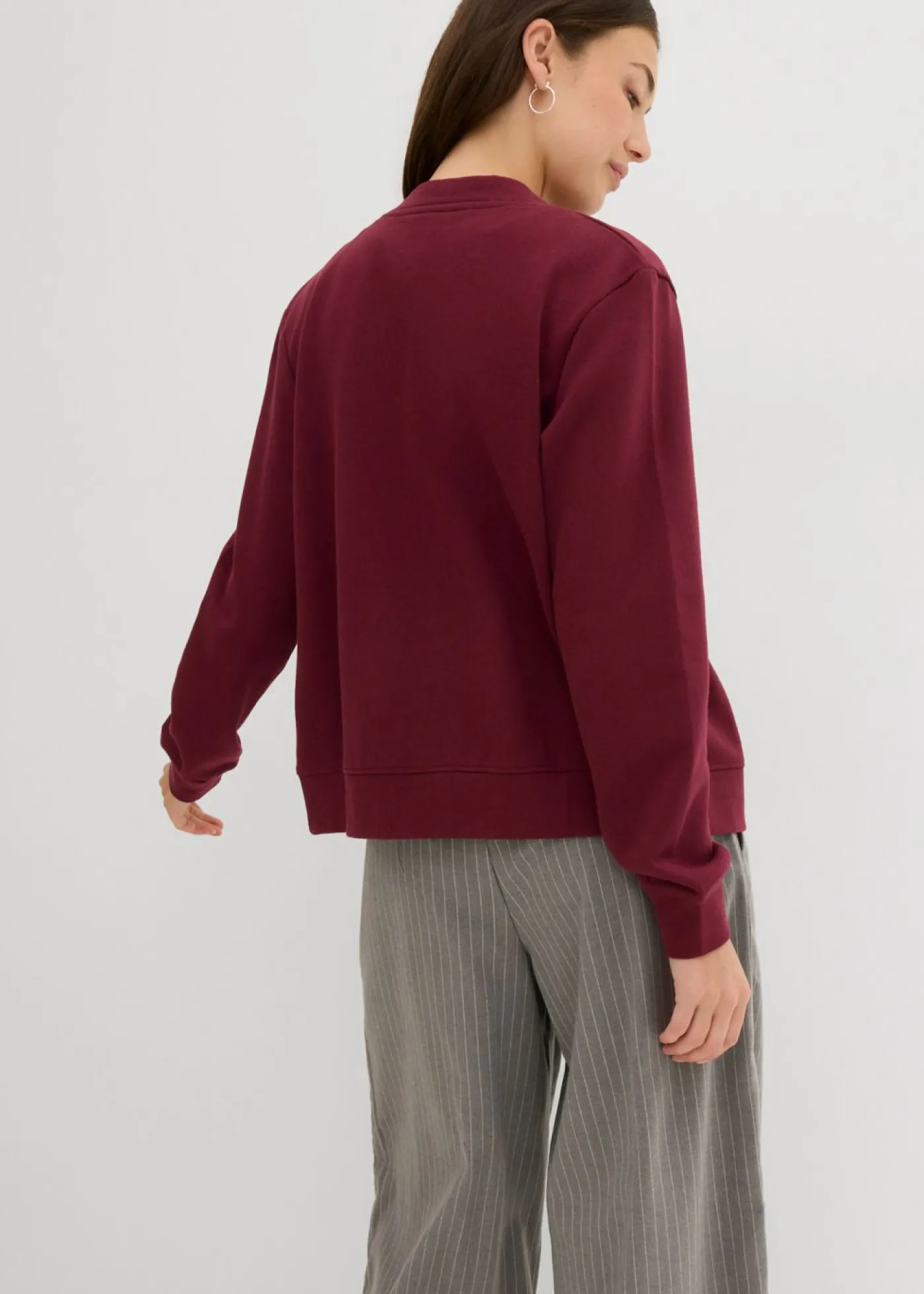 bonprix bonprix Chaqueta de chándal con botones rojo avellana New