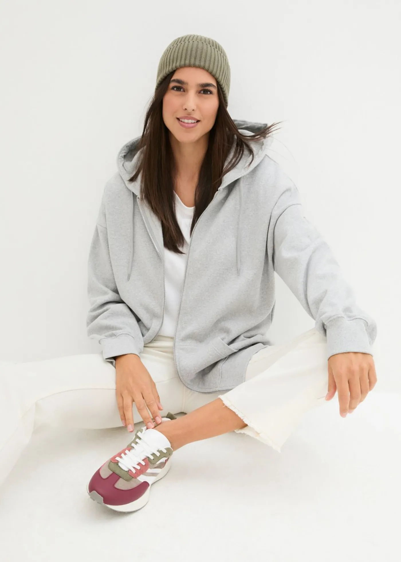 bonprix bonprix Chaqueta de chándal con capucha Gris claro jaspeado Discount