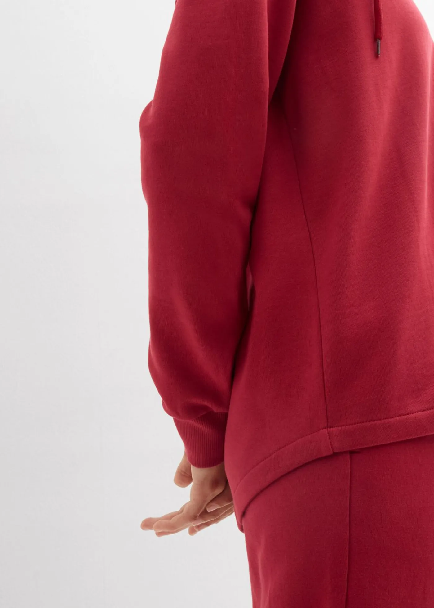 bonprix bonprix Chaqueta de chándal de algodón orgánico puro Cereza Sale