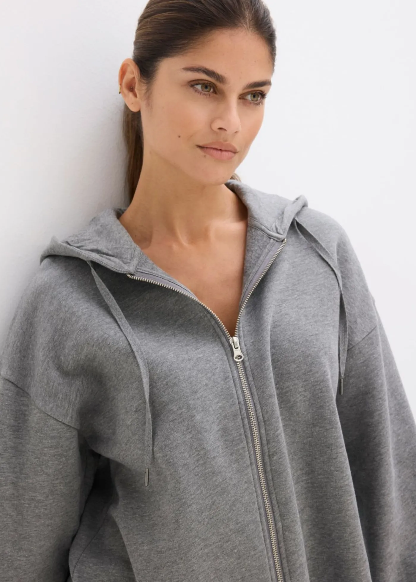 bonprix bonprix Chaqueta de chándal de algodón orgánico puro gris jaspeado moteado Outlet