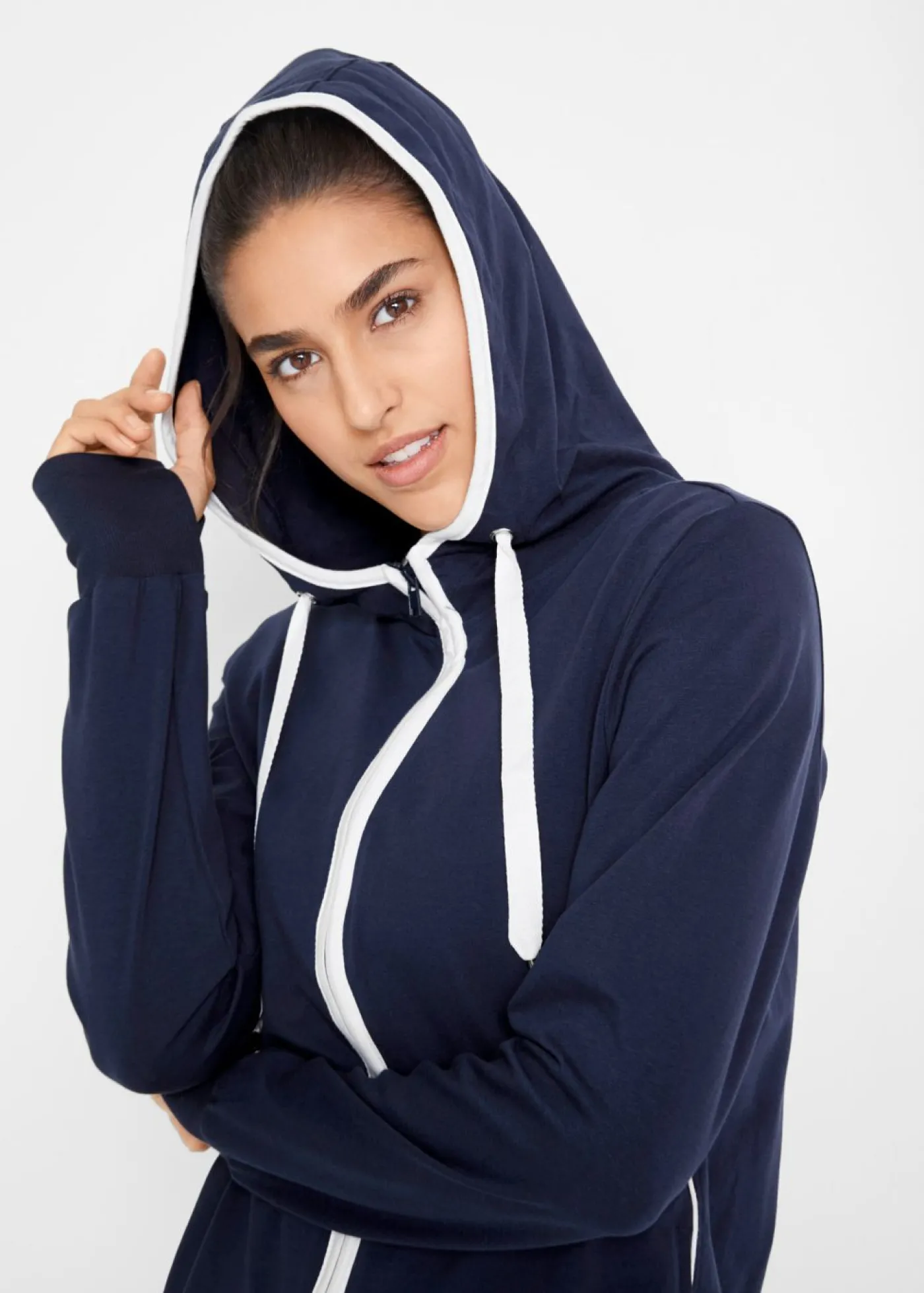 bonprix bonprix Chaqueta de chándal elástica con algodón Azul marino Online