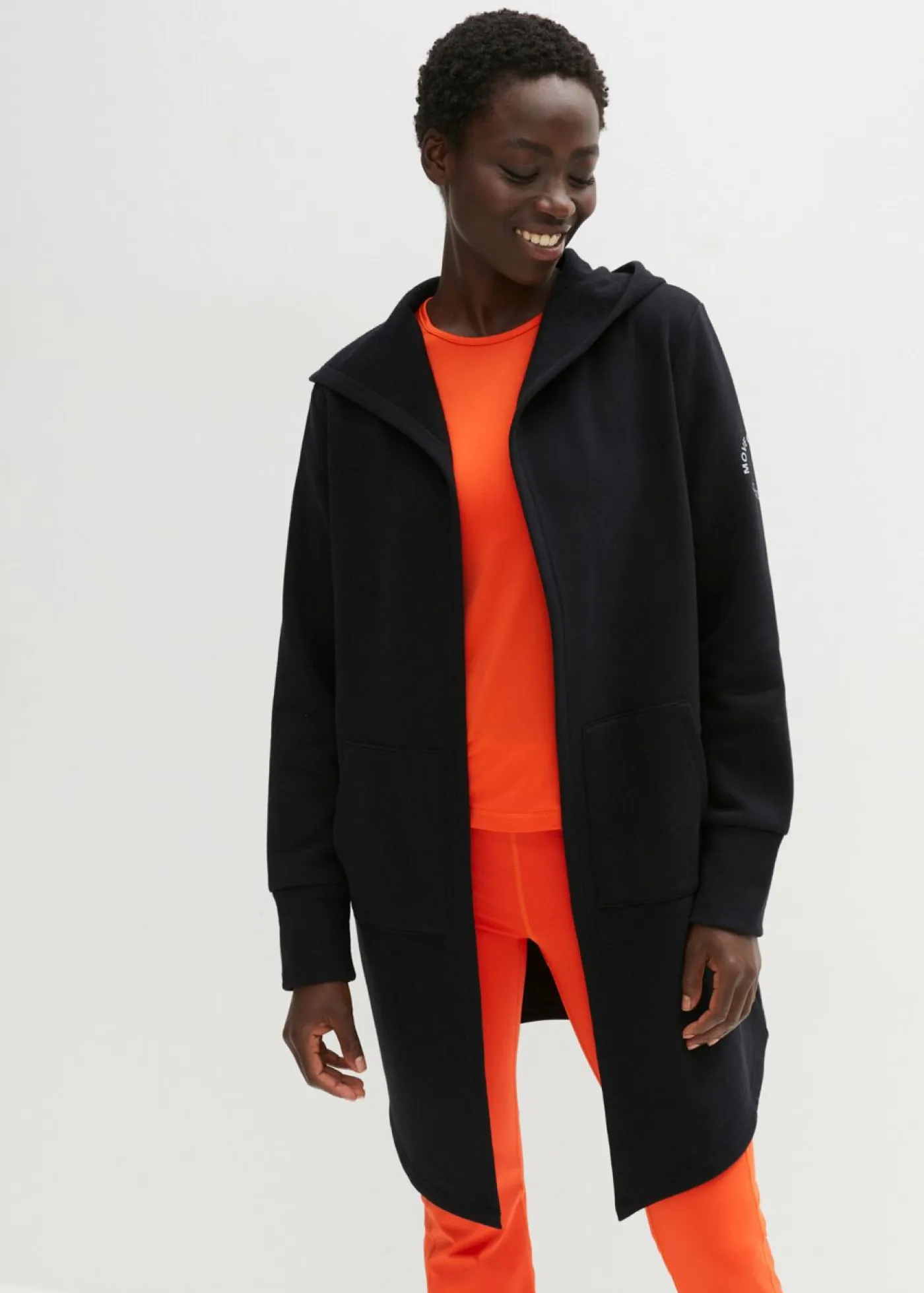 bonprix bonprix Chaqueta de chándal larga Negro Discount