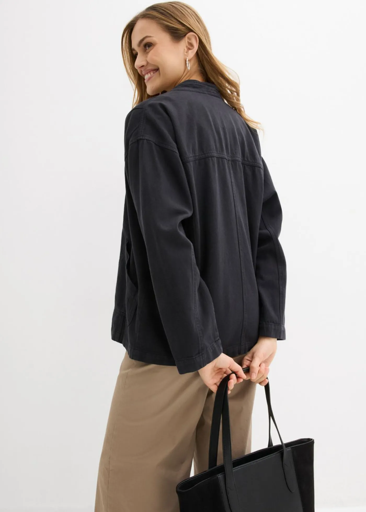bonprix bonprix Chaqueta de entretiempo Negro Online