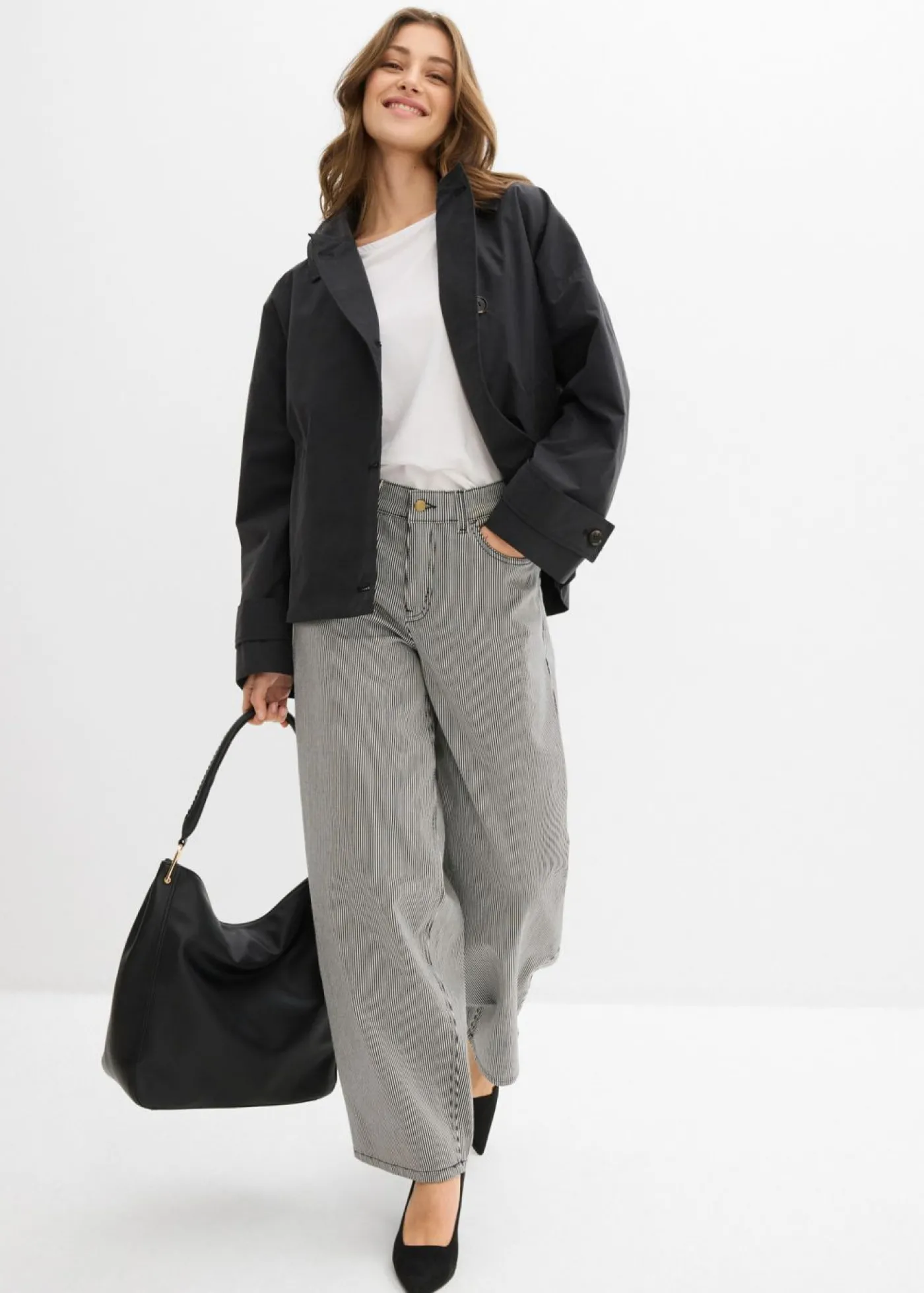bonprix bonprix Chaqueta de entretiempo oversize Negro Sale