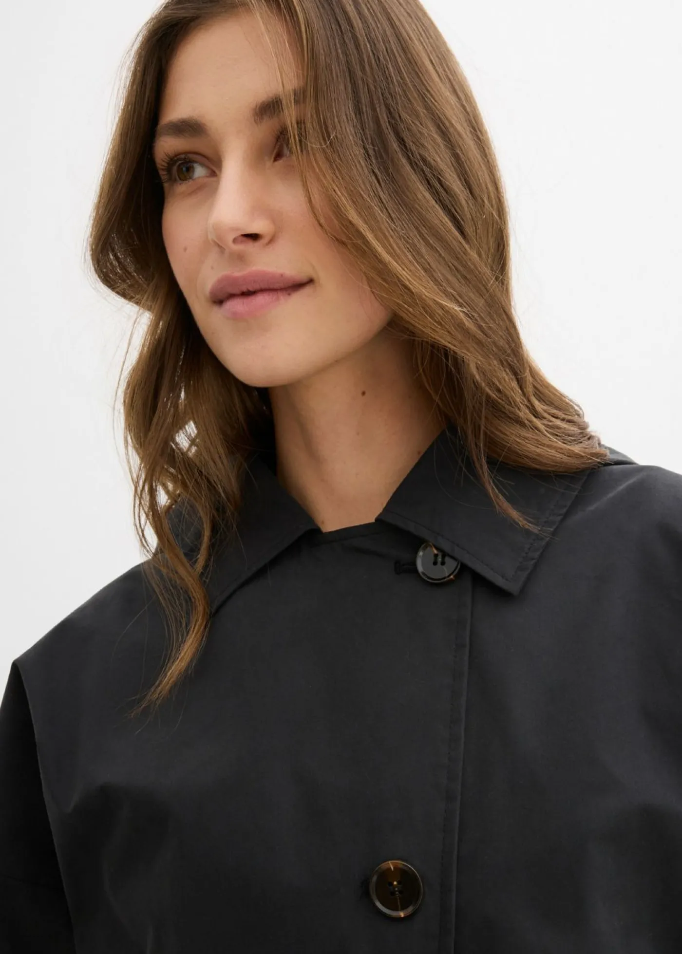 bonprix bonprix Chaqueta de entretiempo oversize Negro Sale