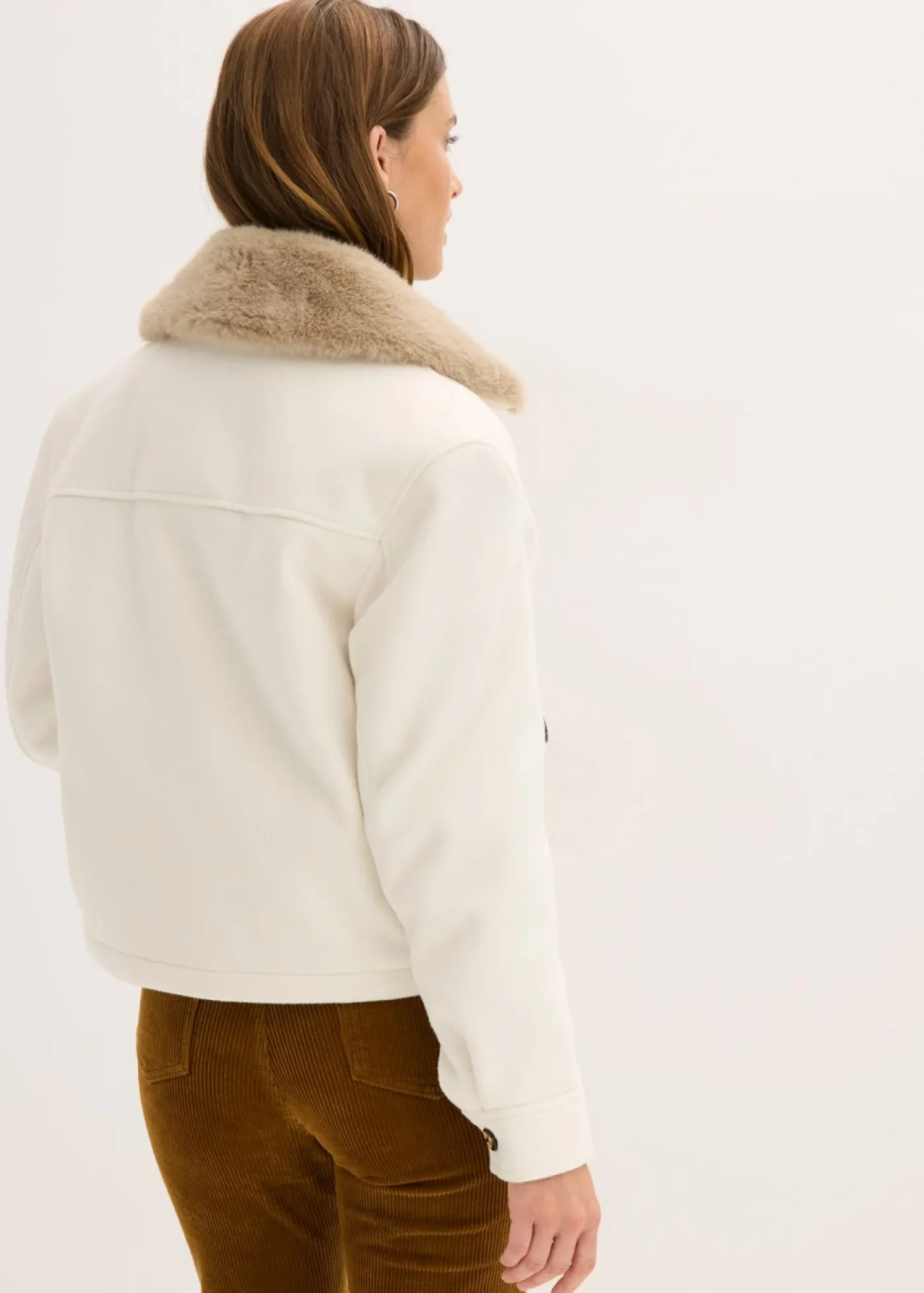 bonprix bonprix Chaqueta de invierno con aspecto de lana blanco perla