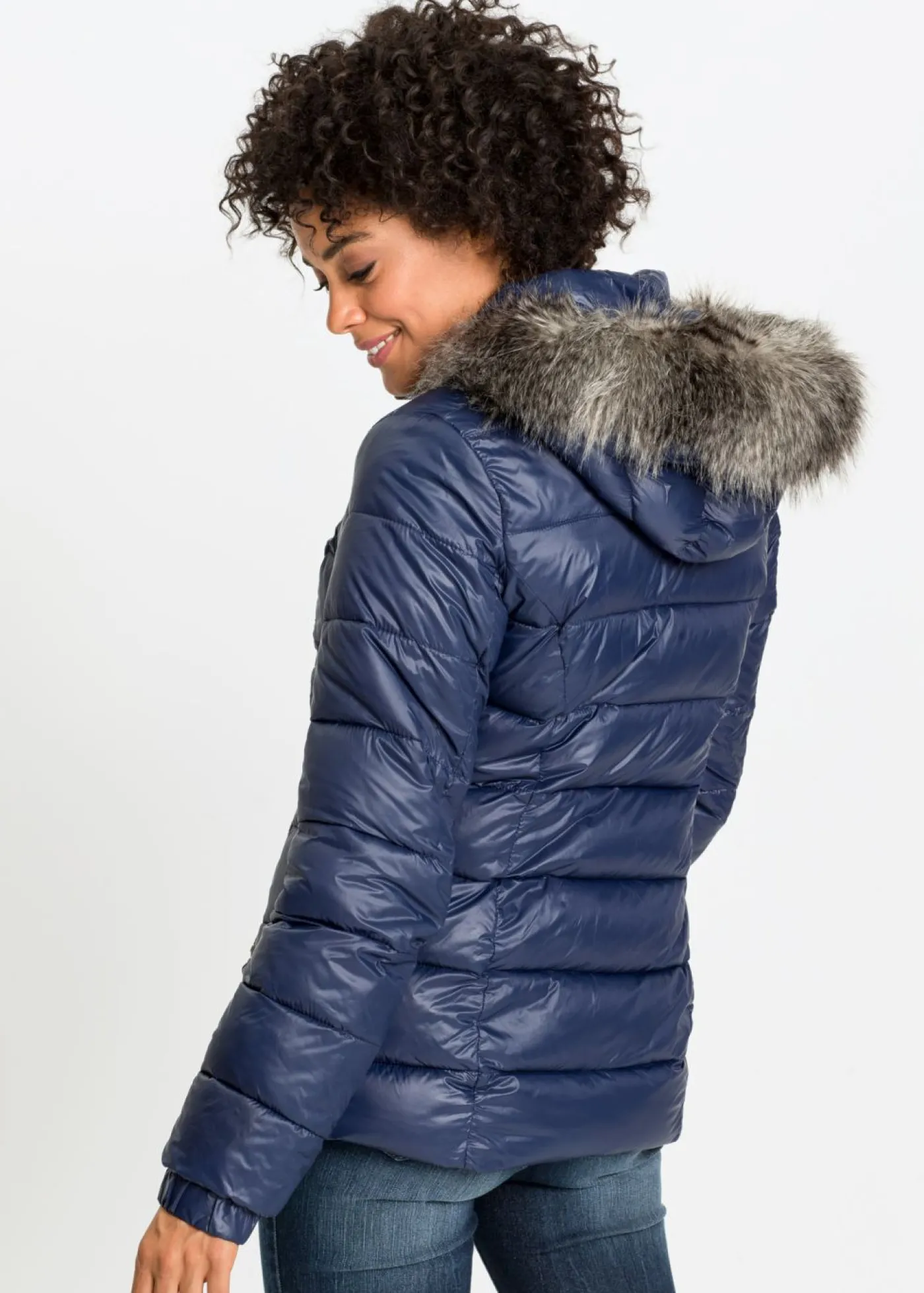 bonprix bonprix Chaqueta de invierno con capucha Azul marino Clearance