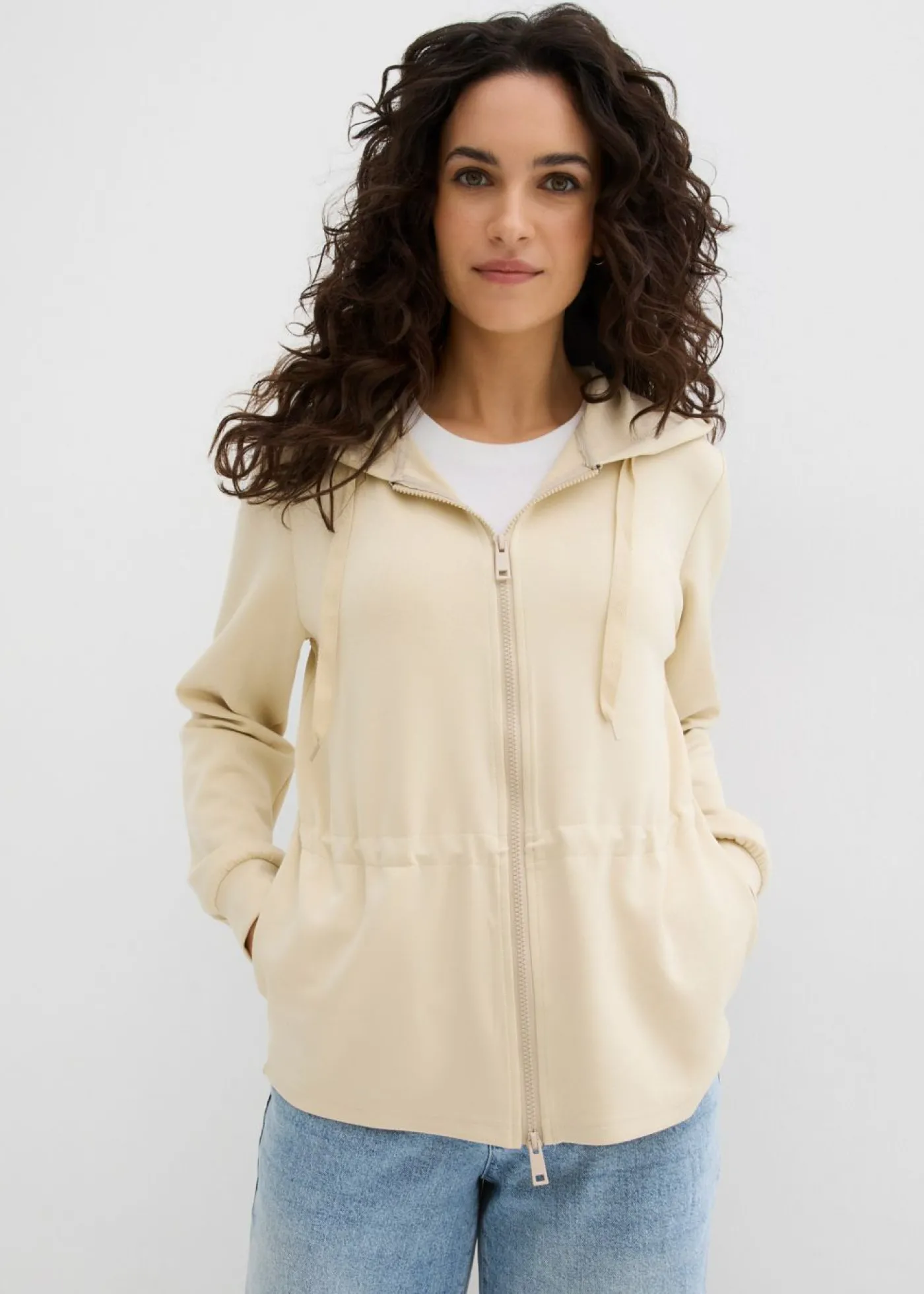 bonprix bonprix Chaqueta de neopreno suave Arena claro Sale