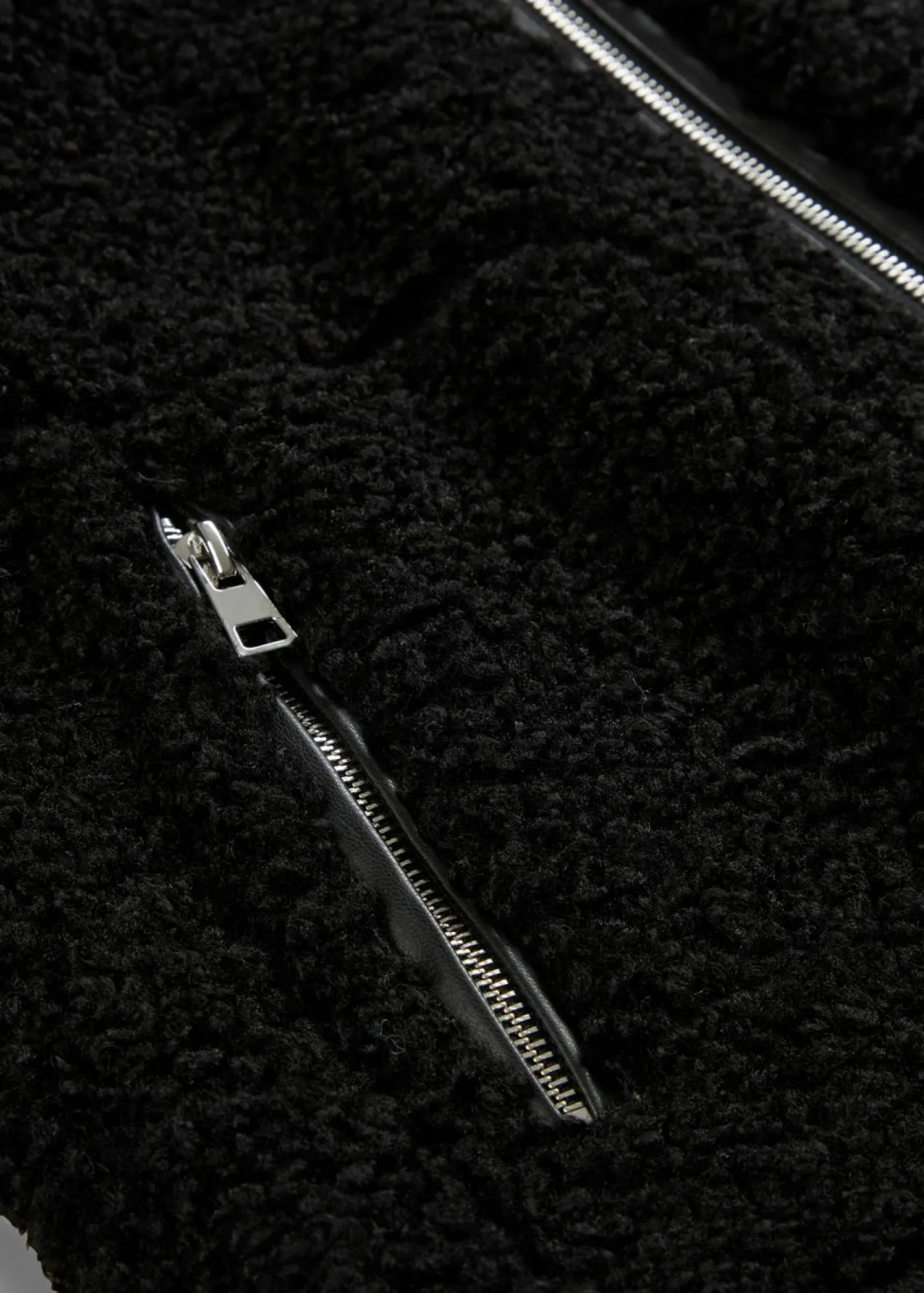 bonprix bonprix Chaqueta de pelo sintético Negro New