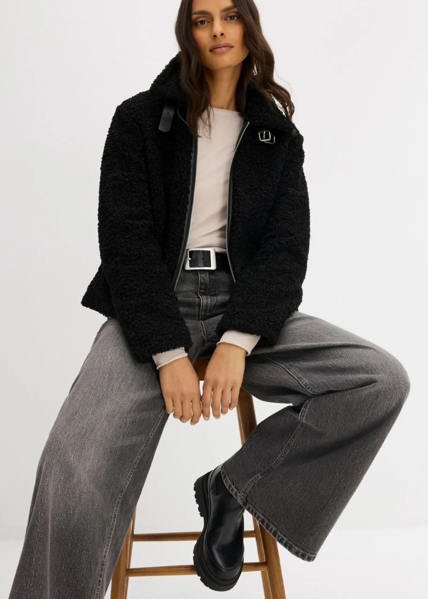 bonprix bonprix Chaqueta de pelo sintético Negro New