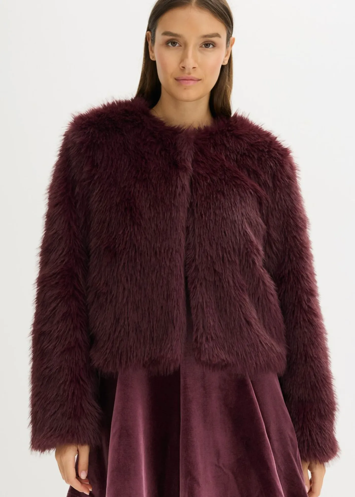 bonprix bonprix Chaqueta de pelo sintético rojo burdeos