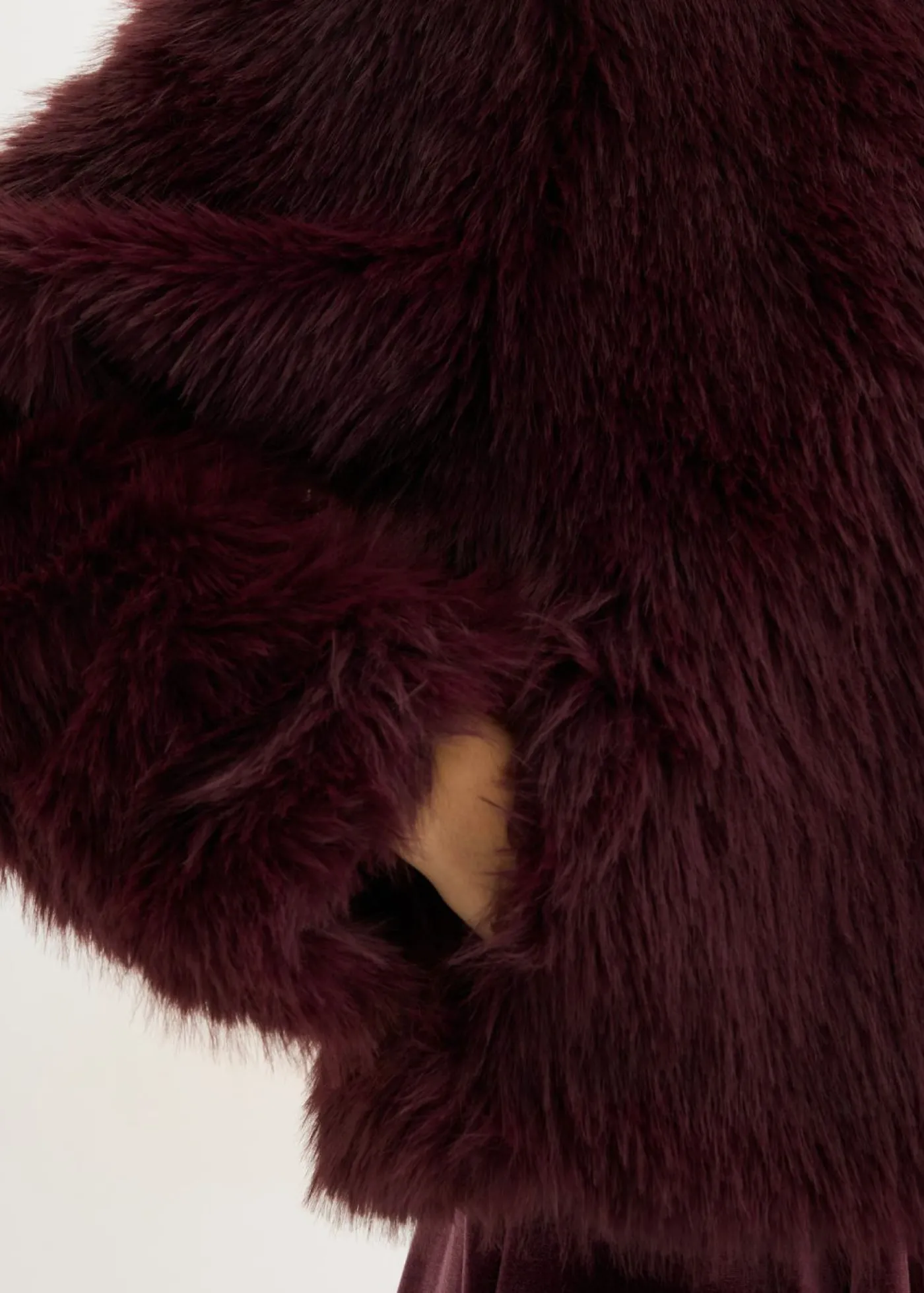 bonprix bonprix Chaqueta de pelo sintético rojo burdeos