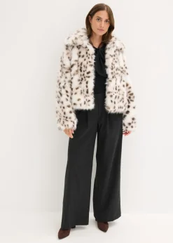 bonprix bonprix Chaqueta de piel sintética Crema Hot