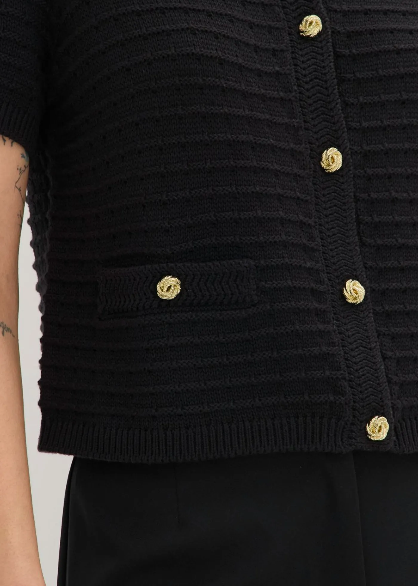 bonprix bonprix Chaqueta de punto con botones decorativos Negro Sale